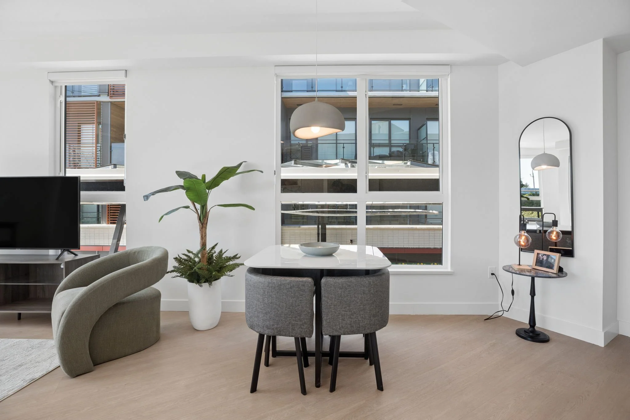 24-web-or-mls-204-333 St Davids Ave_024.jpg