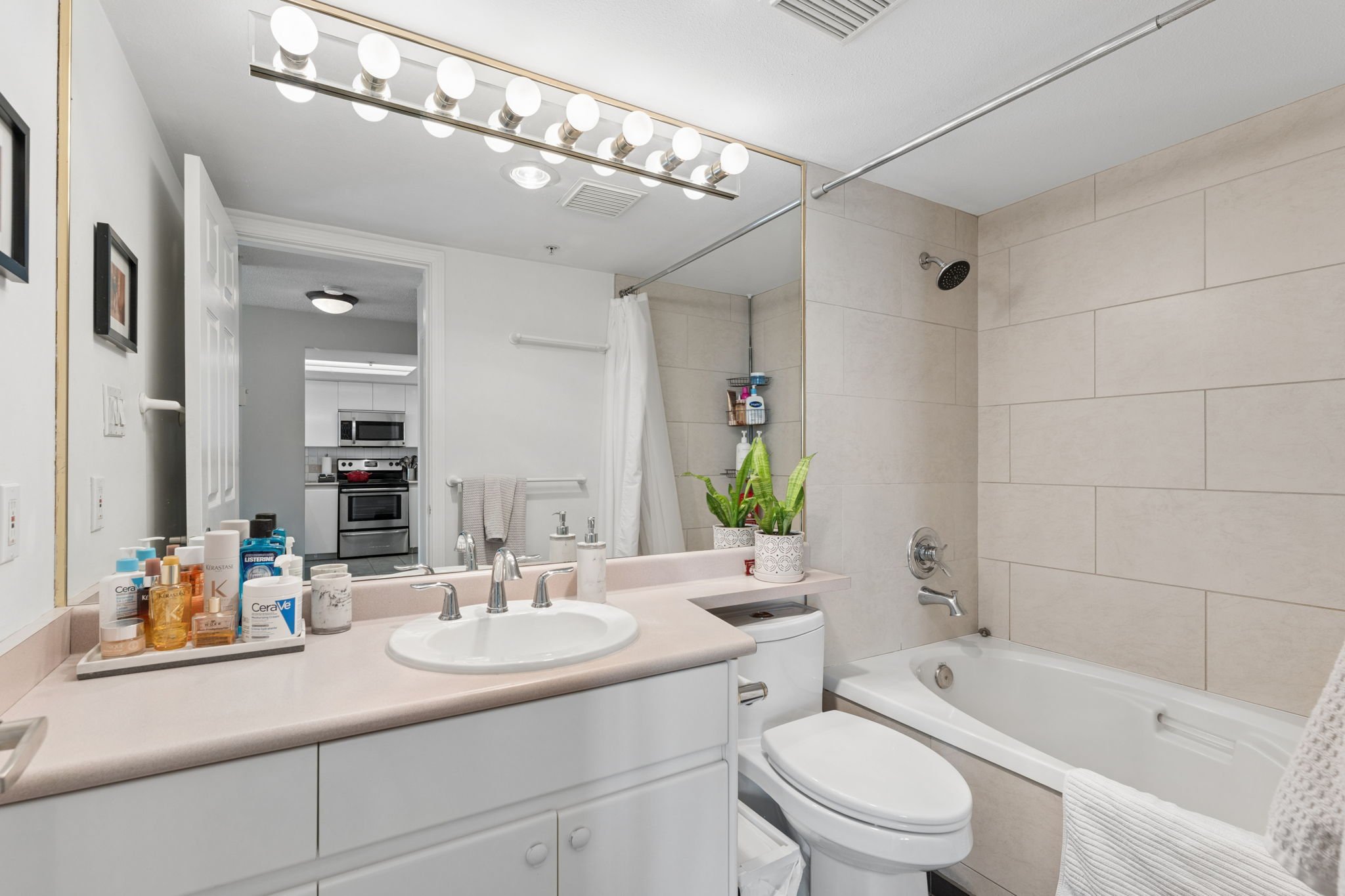 22-web-or-mls-1603-1128Quebec_024.jpg