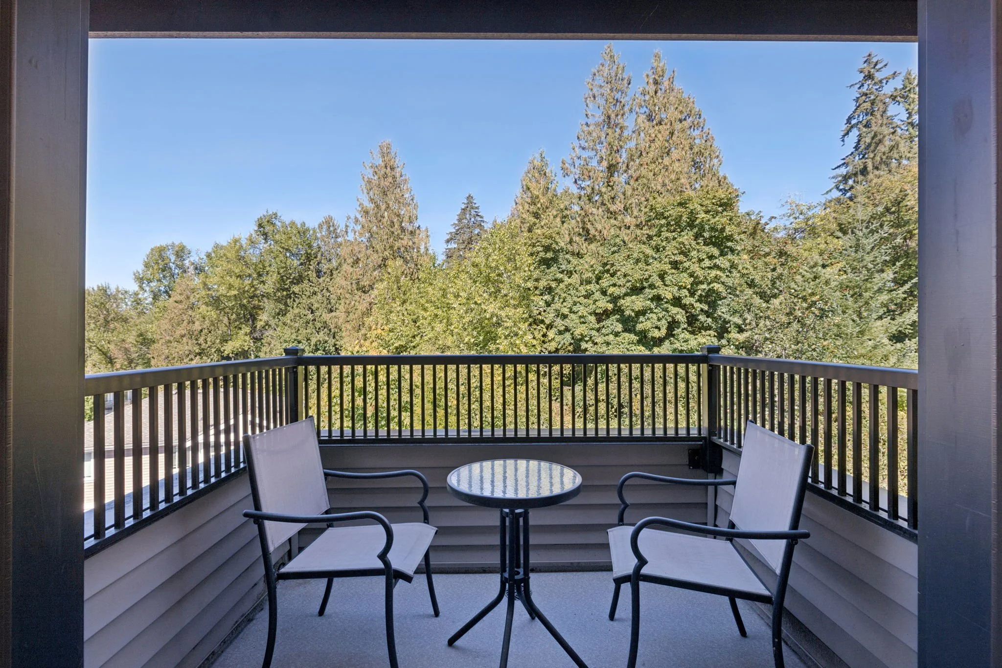 24-web-or-mls-24371104Ave_024.jpg