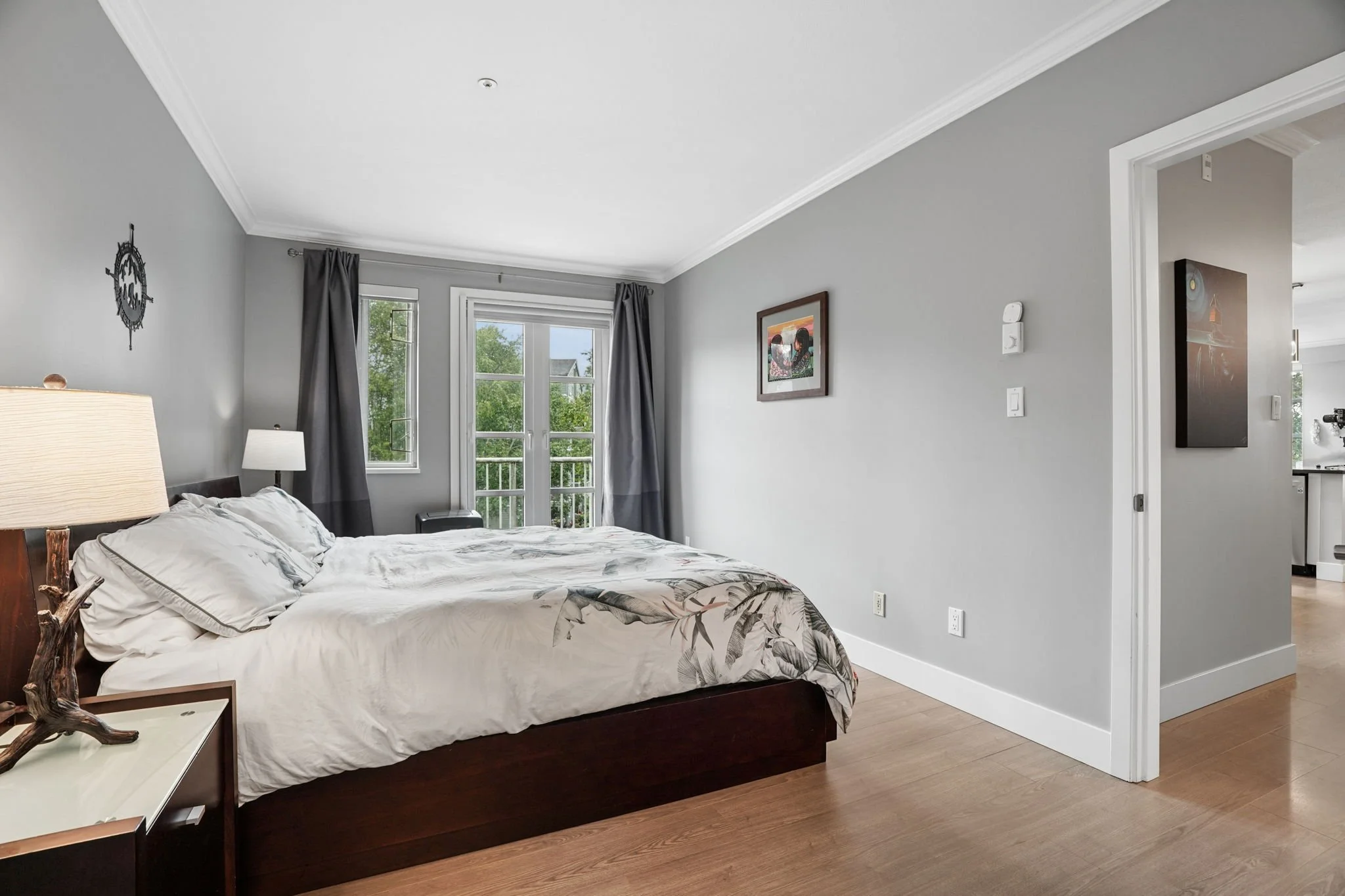 20-web-or-mls-311-2020 E Kent Ave_020.jpg