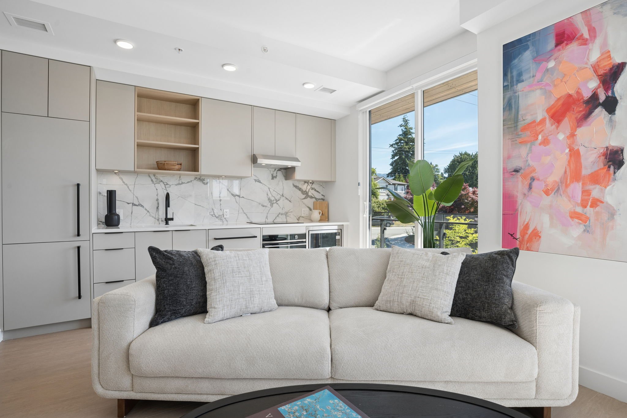 14-web-or-mls-204-333 St Davids Ave_014.jpg