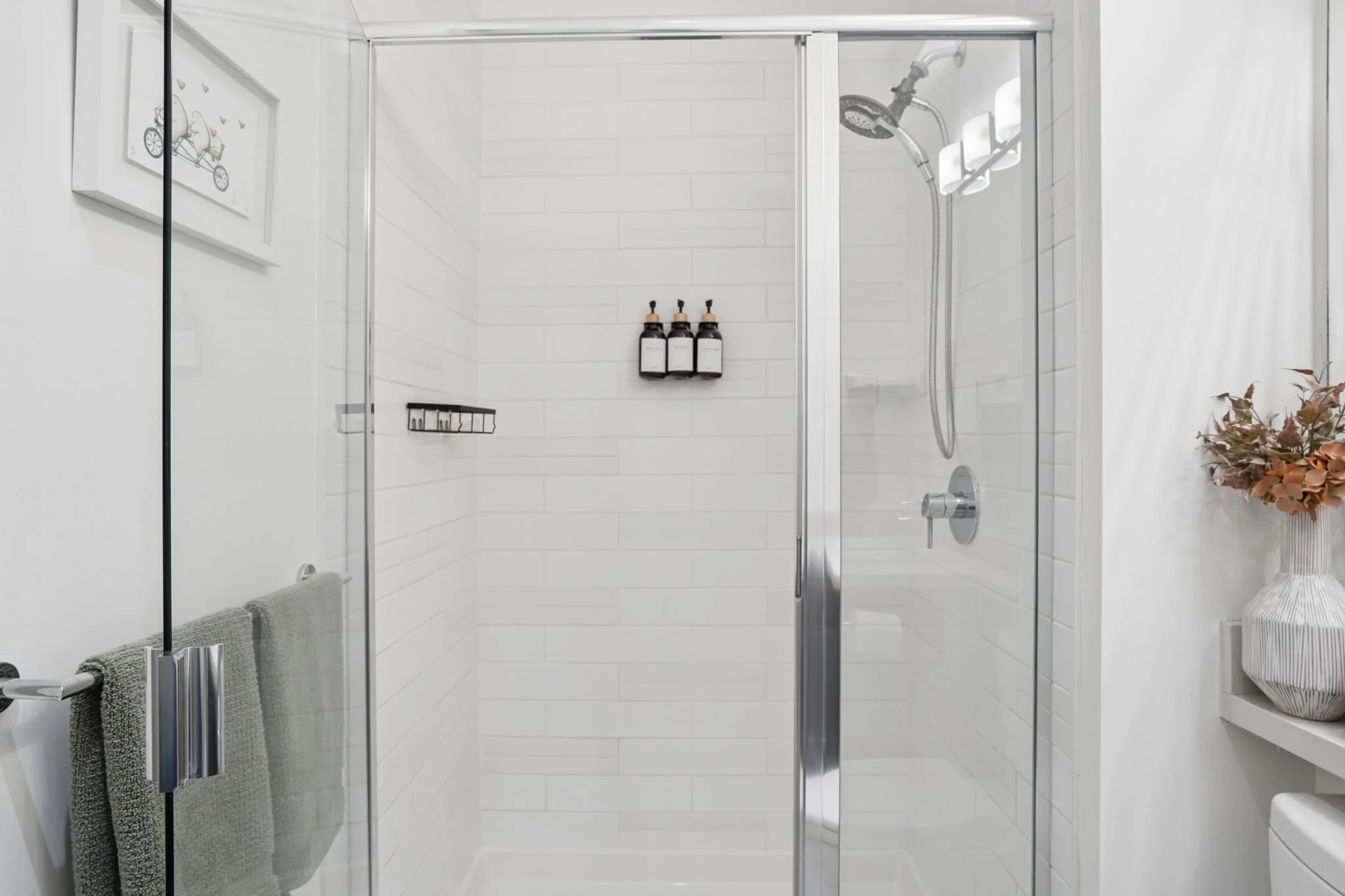 26-web-or-mls-412-3163 Riverwalk Ave_026.jpg