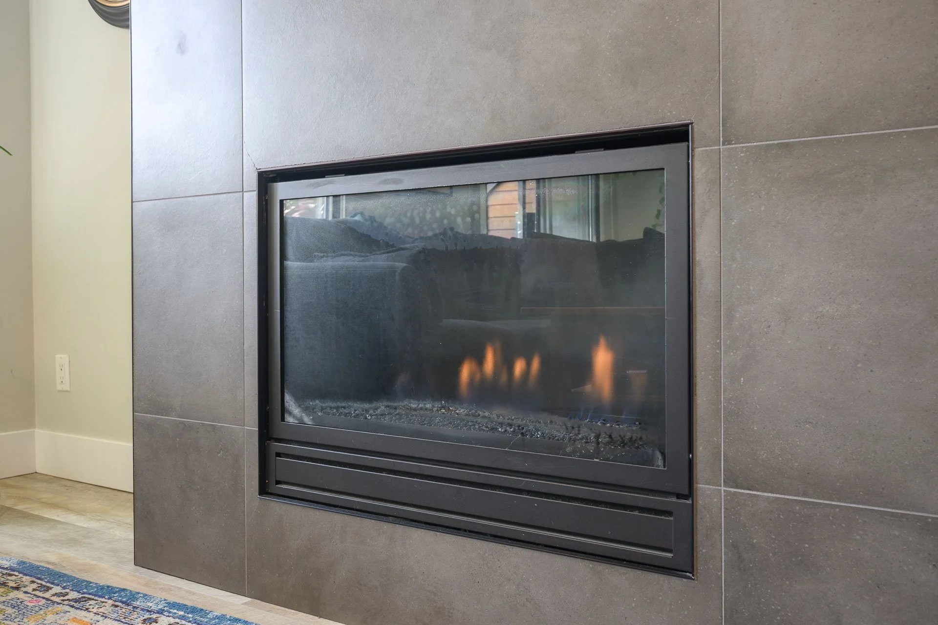 3201-Lonsdale-Ave-360hometours-012s.jpg