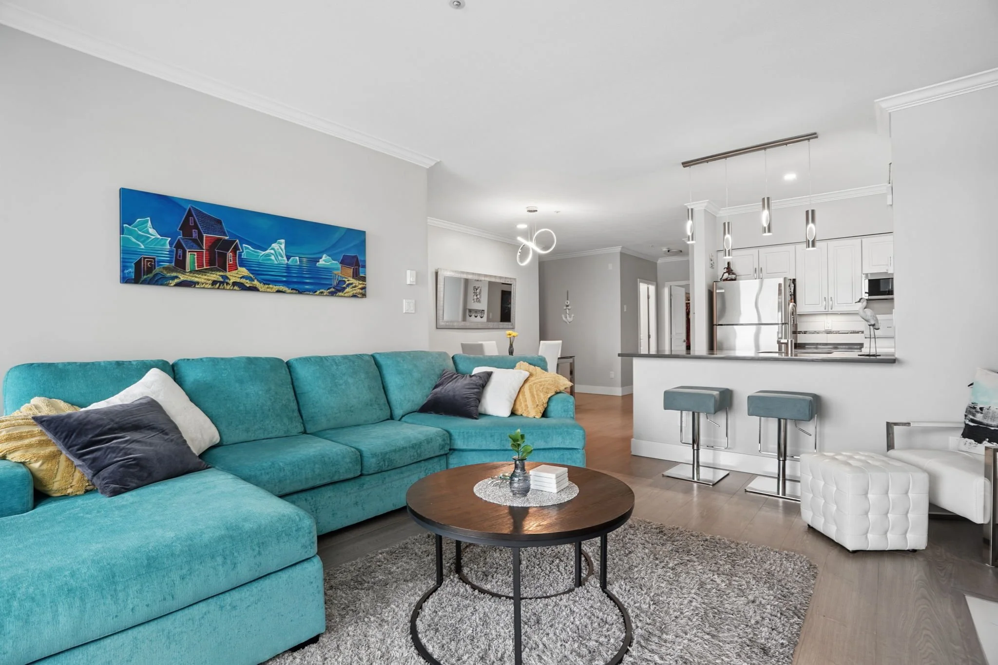 8-web-or-mls-311-2020 E Kent Ave_008.jpg