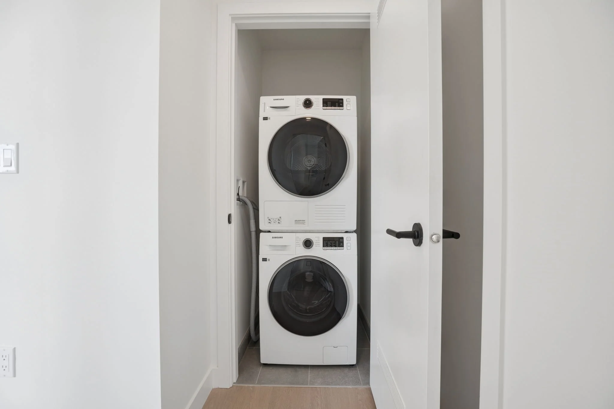 36-web-or-mls-204-333 St Davids Ave_036.jpg
