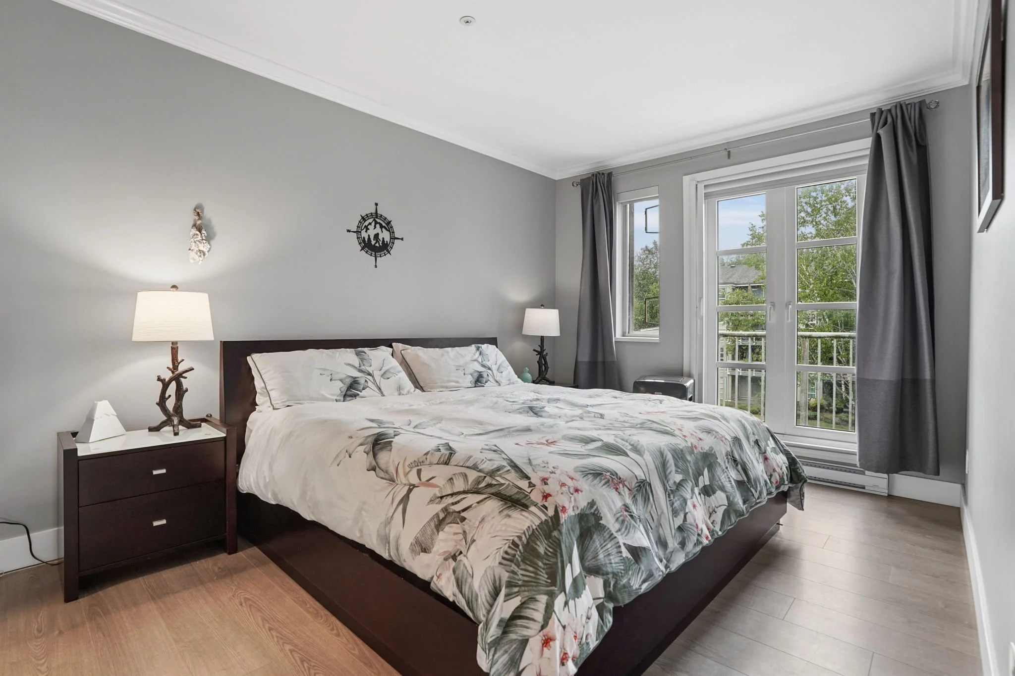 18-web-or-mls-311-2020 E Kent Ave_018.jpg