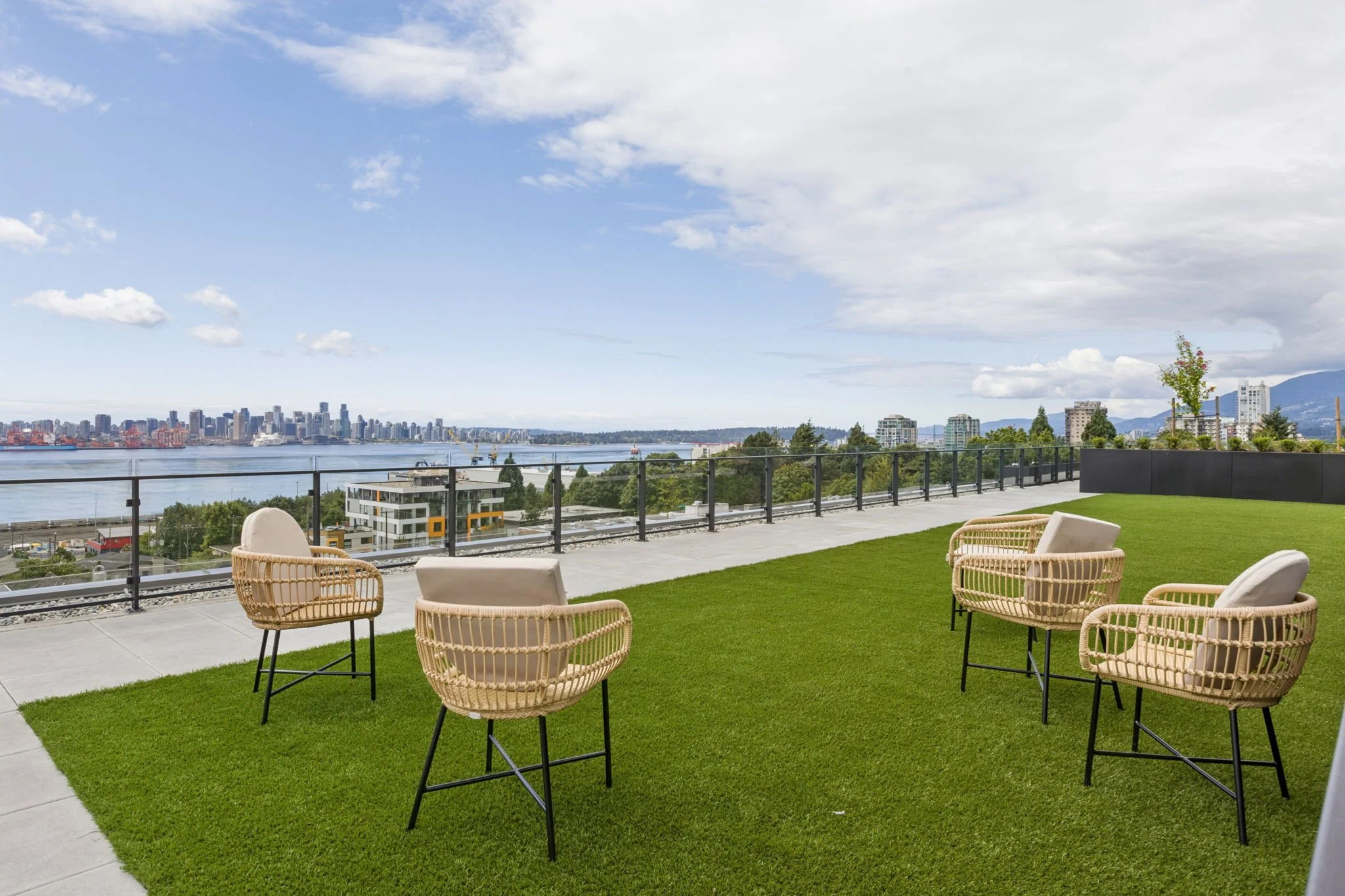 54-web-or-mls-563-422 E 3rd St_055.jpg