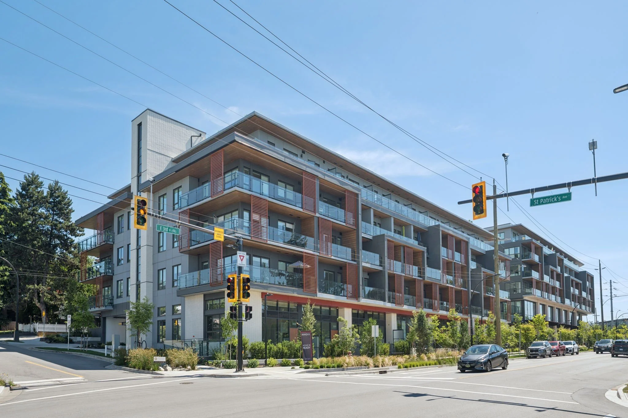 1-web-or-mls-204-333 St Davids Ave_001.jpg