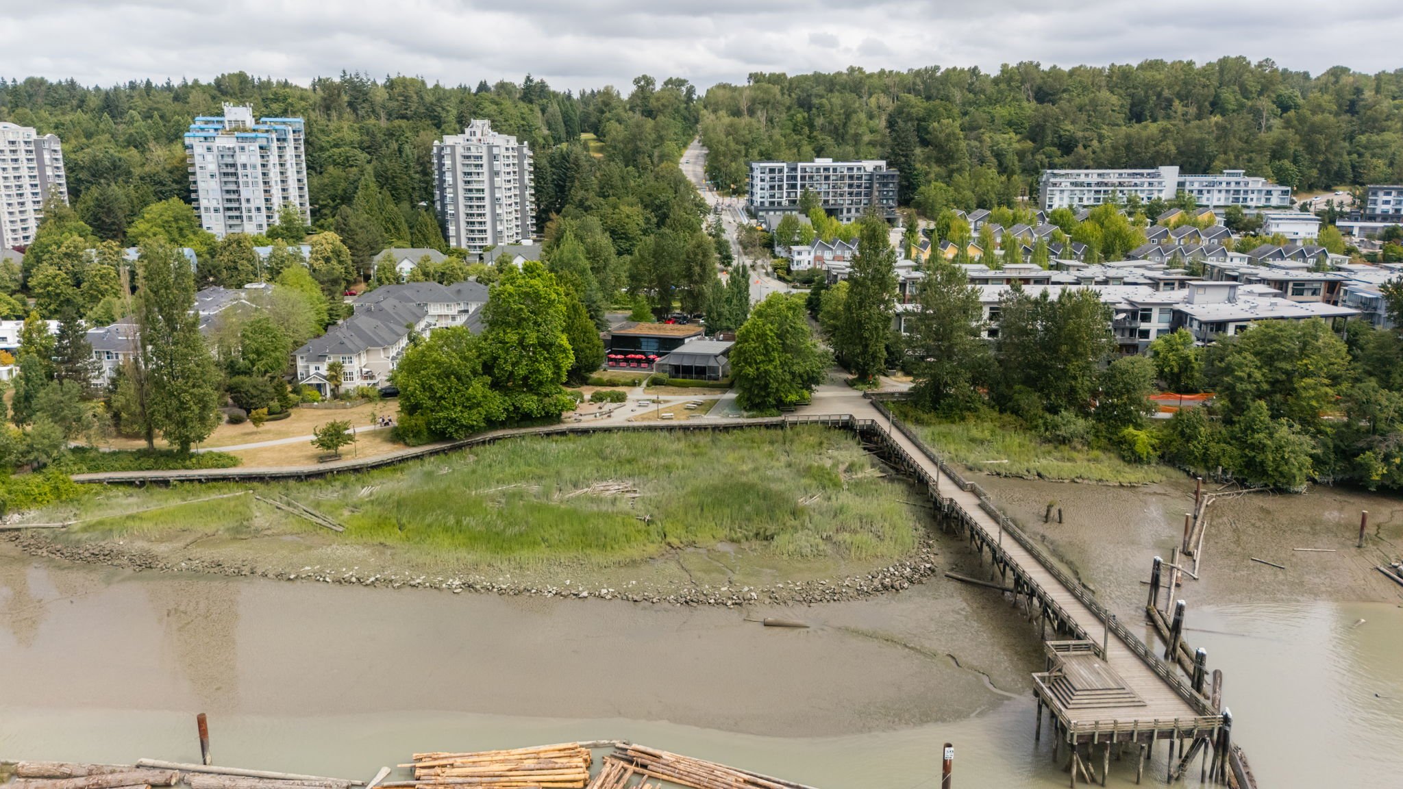 32-web-or-mls-412-3163 Riverwalk Ave_032.jpg