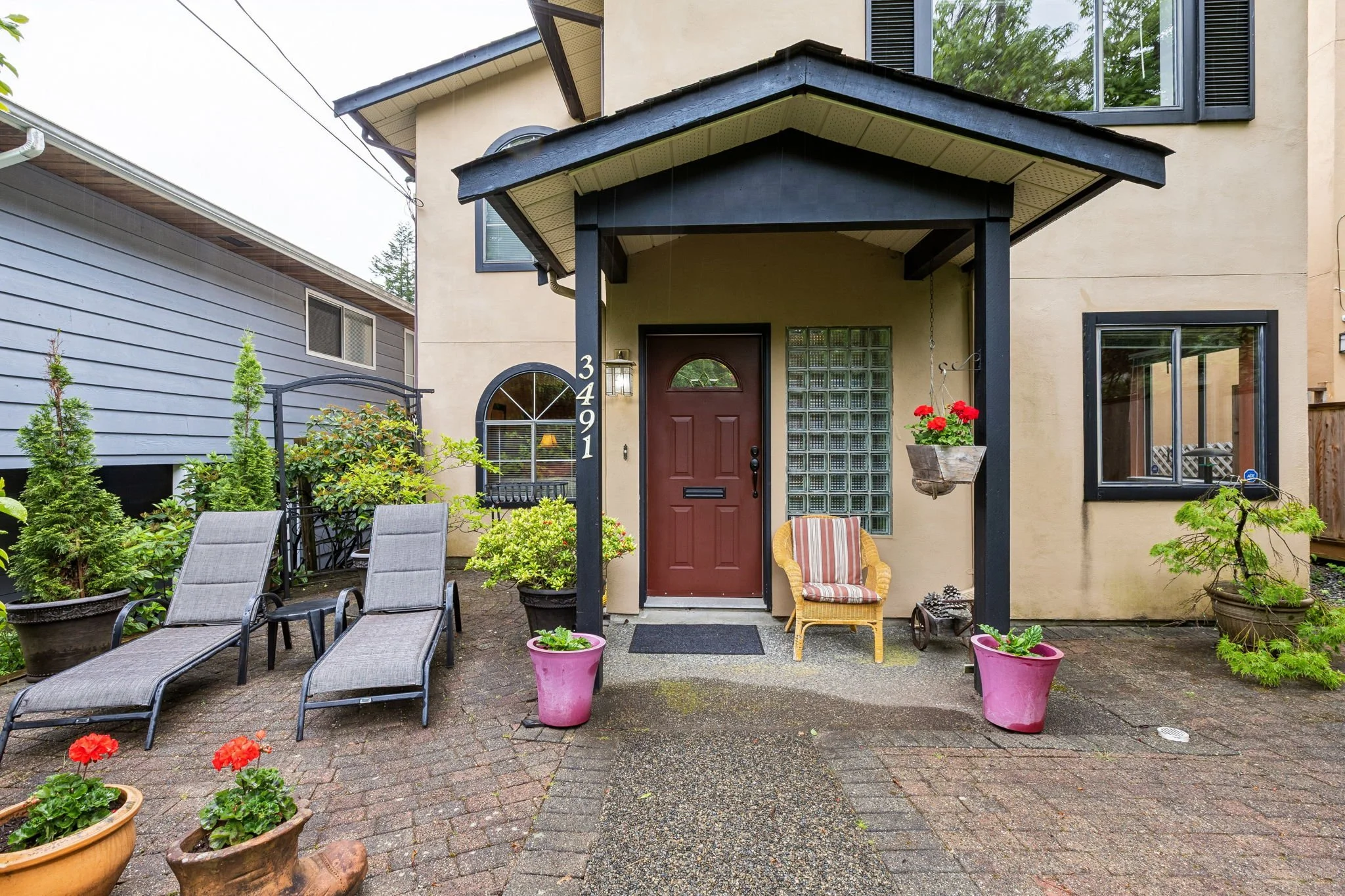 3-web-or-mls-3491 St George Ave_003.jpg