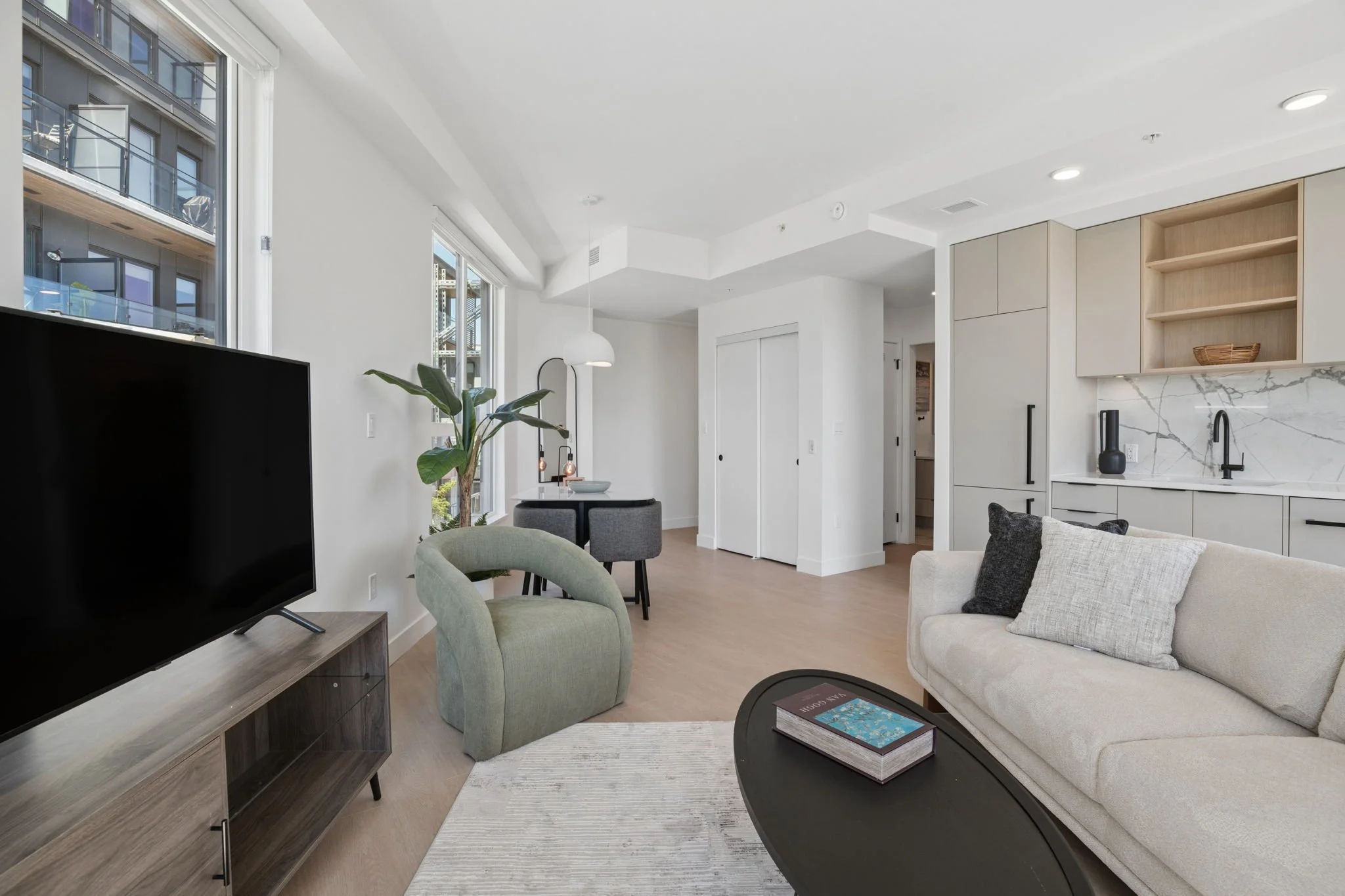 16-web-or-mls-204-333 St Davids Ave_016.jpg