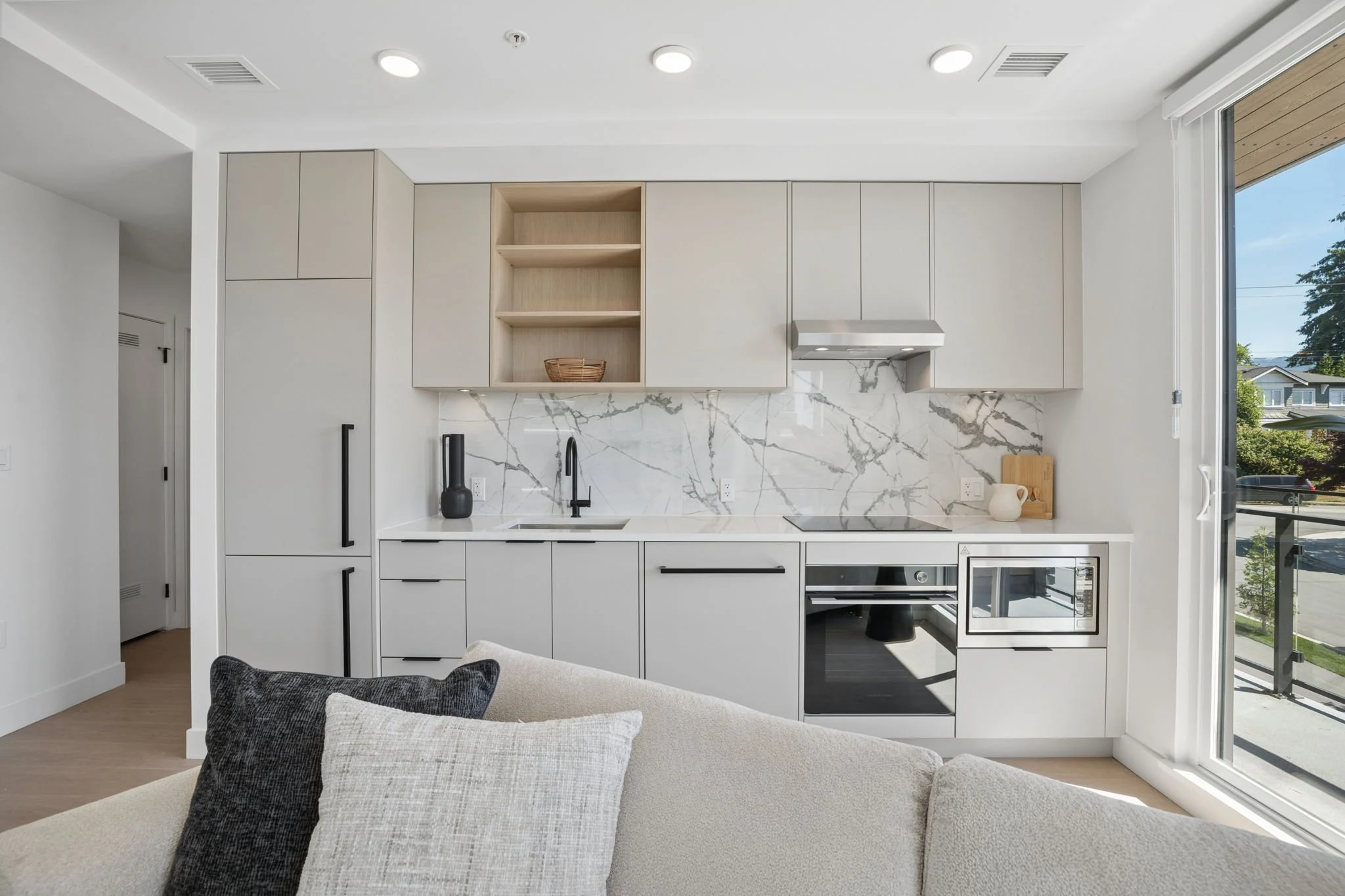 27-web-or-mls-204-333 St Davids Ave_027.jpg