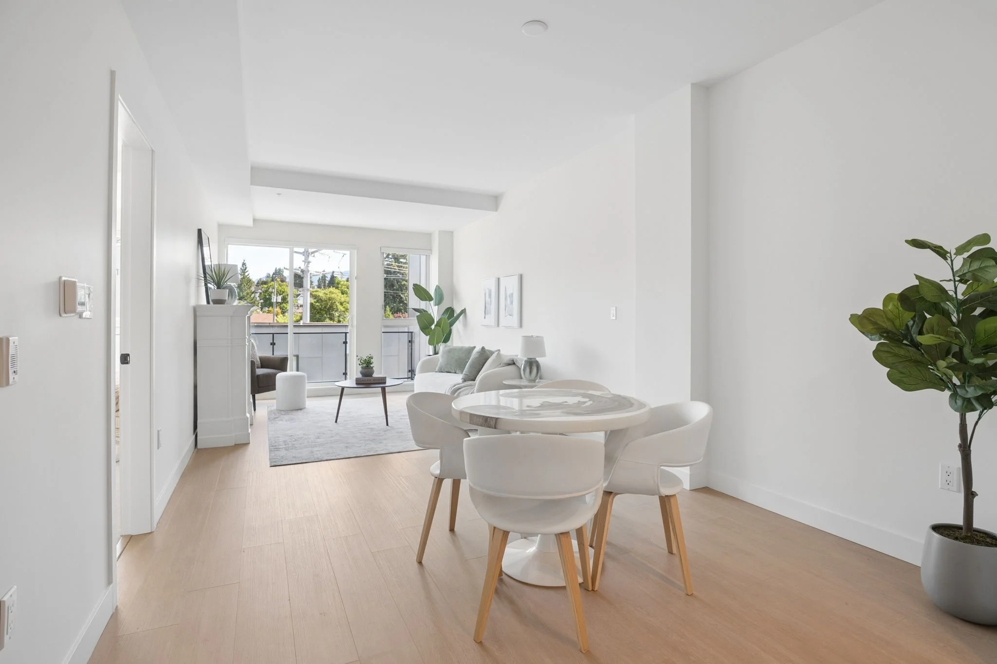 13-web-or-mls-321-422 E 3rd St_013.jpg