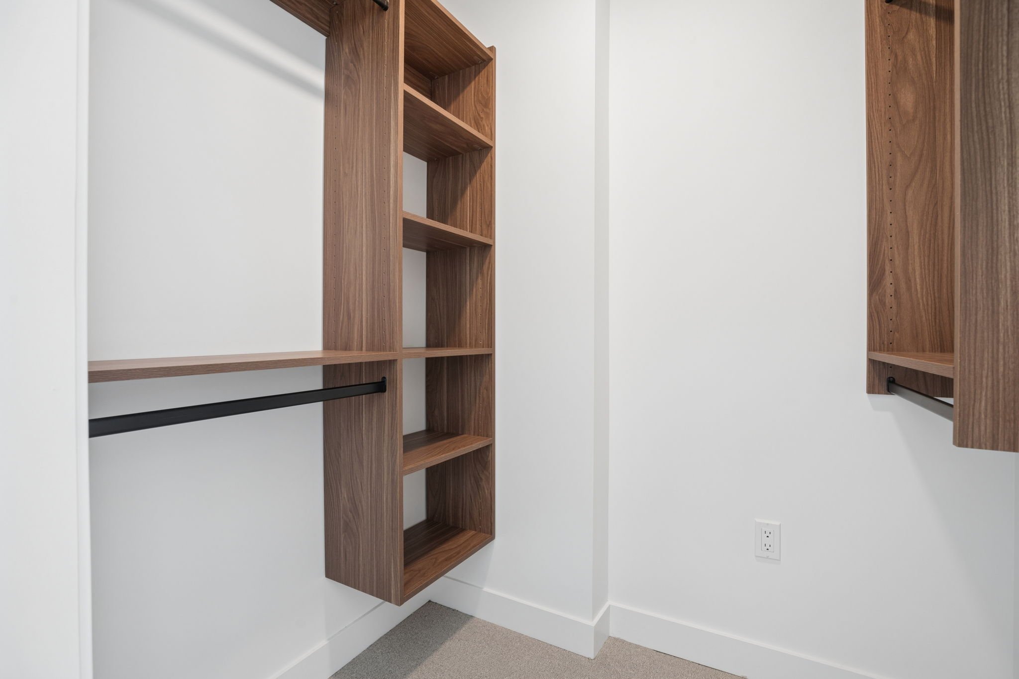 25-web-or-mls-321-422 E 3rd St_025.jpg