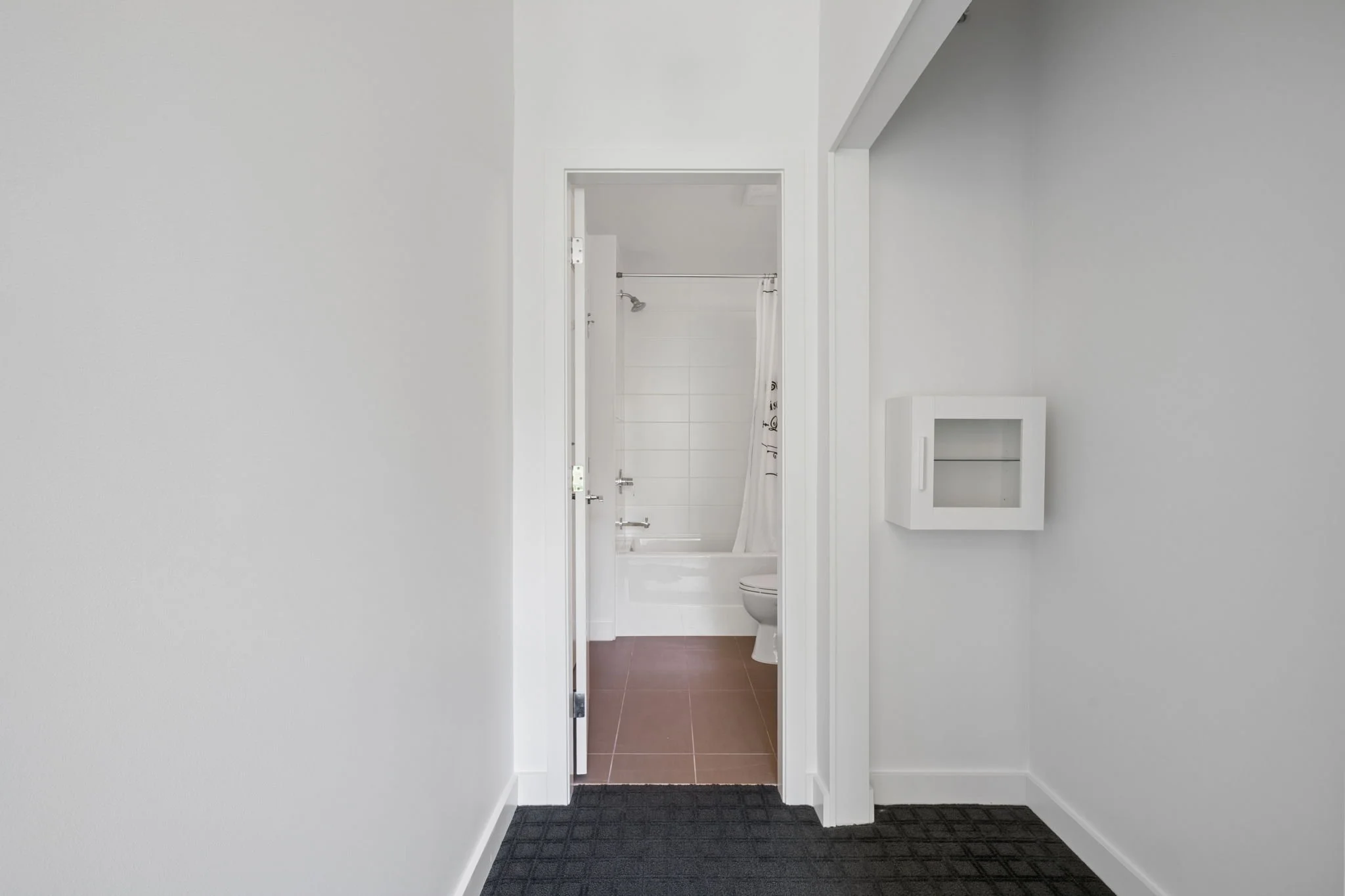 28-web-or-mls-204-1621 Hamilton Ave_028.jpg
