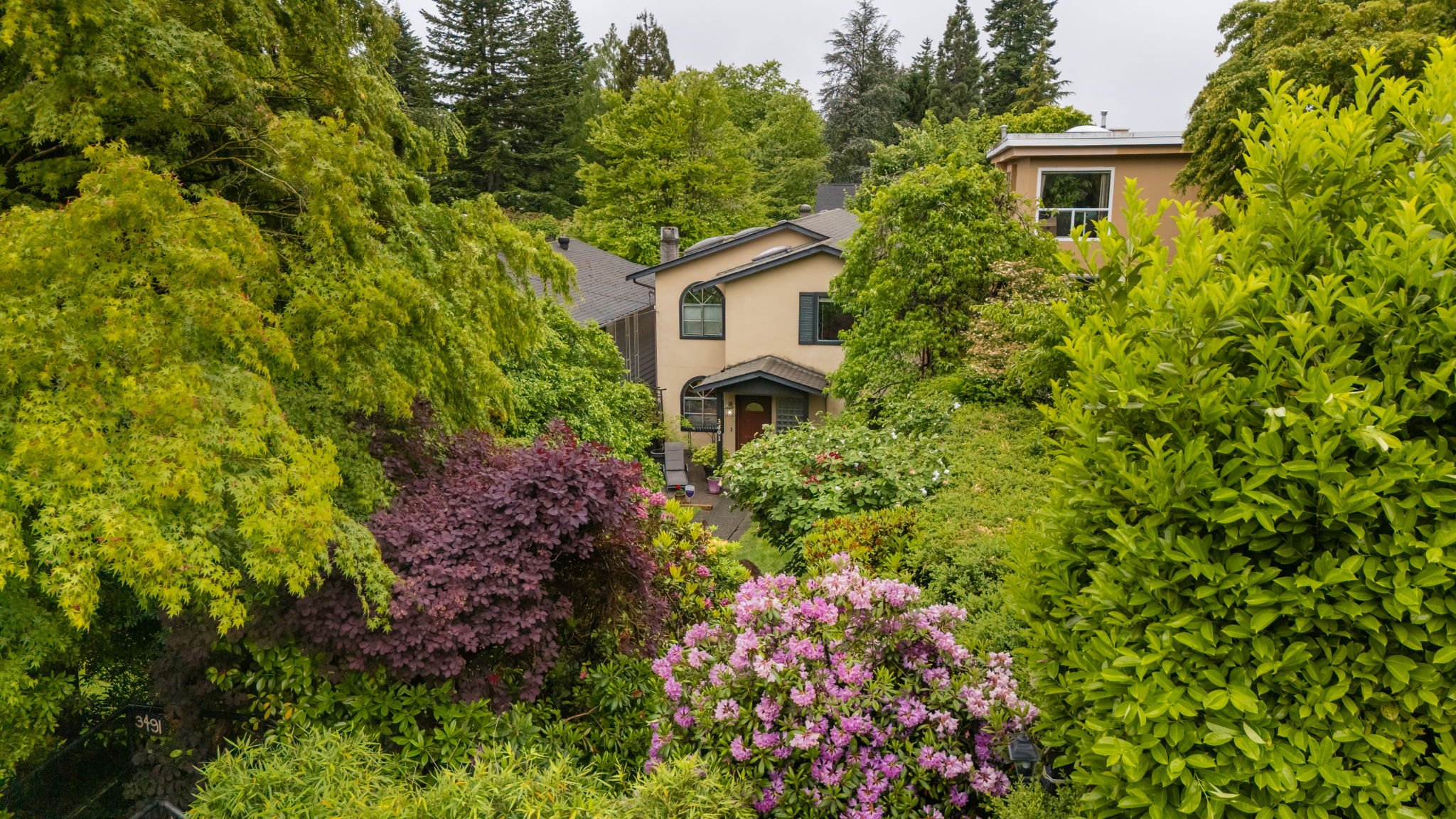 53-web-or-mls-3491 St George Ave_053.jpg