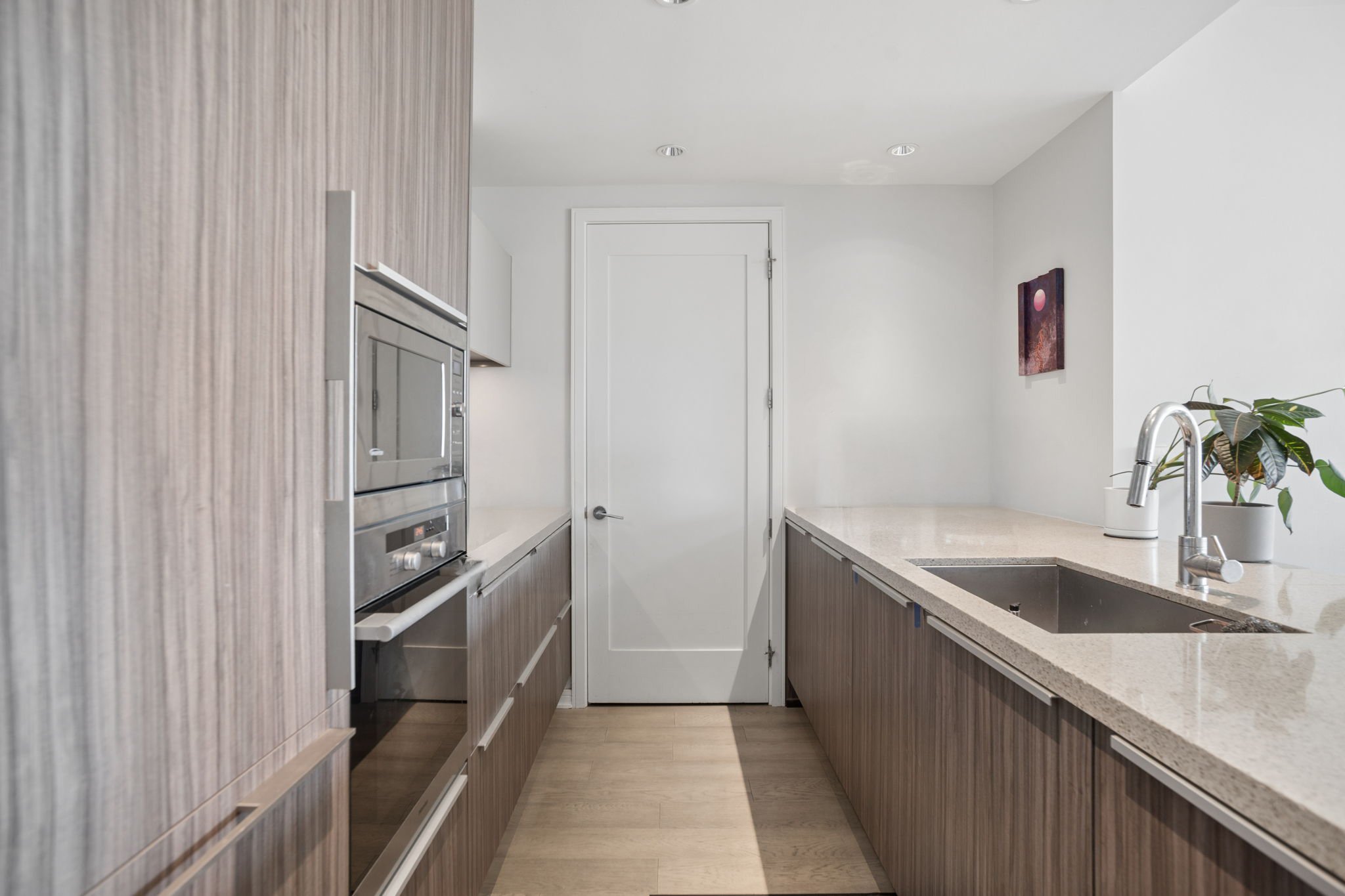 18-web-or-mls-906-181W1_018.jpg