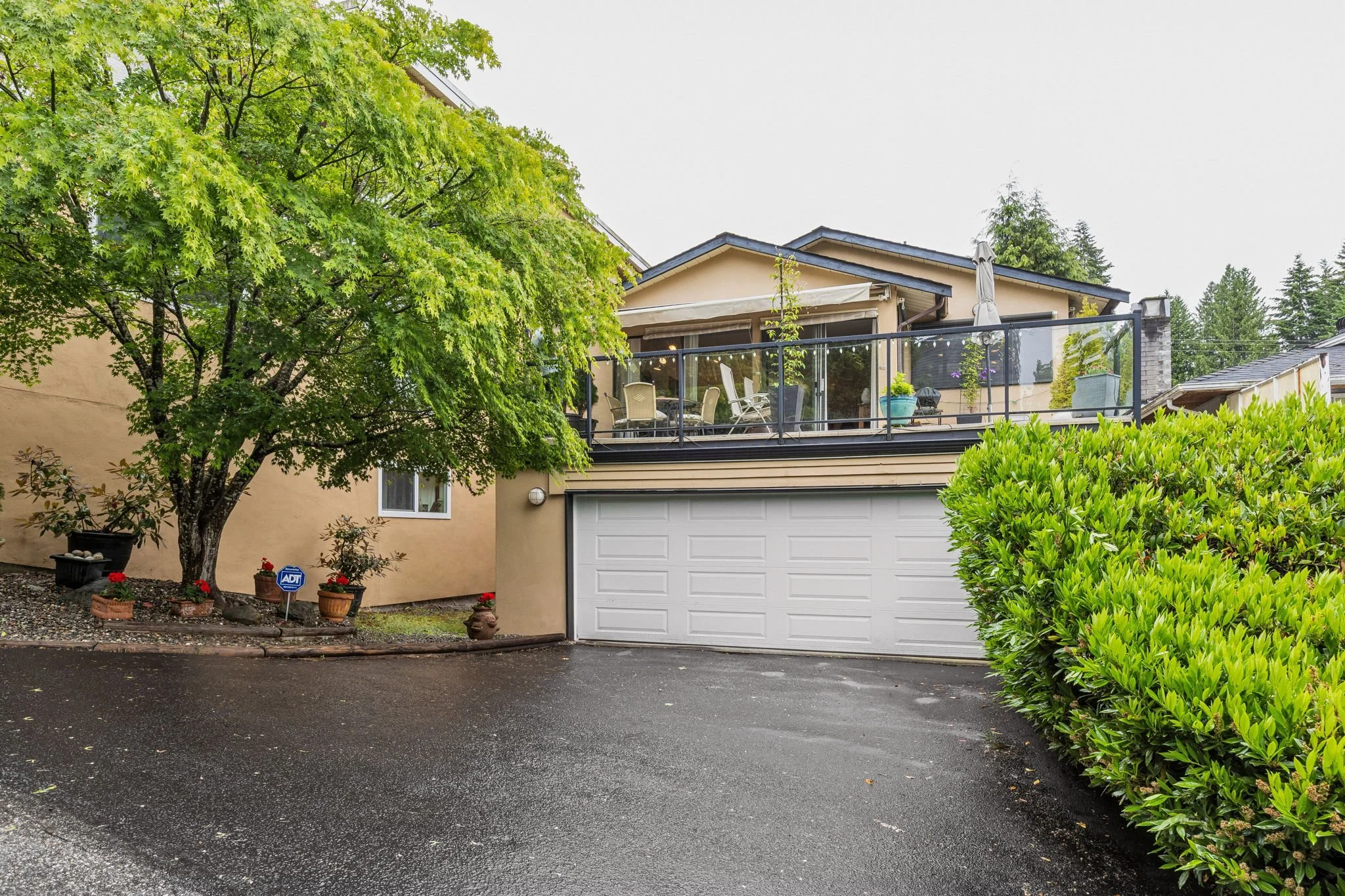 48-web-or-mls-3491 St George Ave_048.jpg