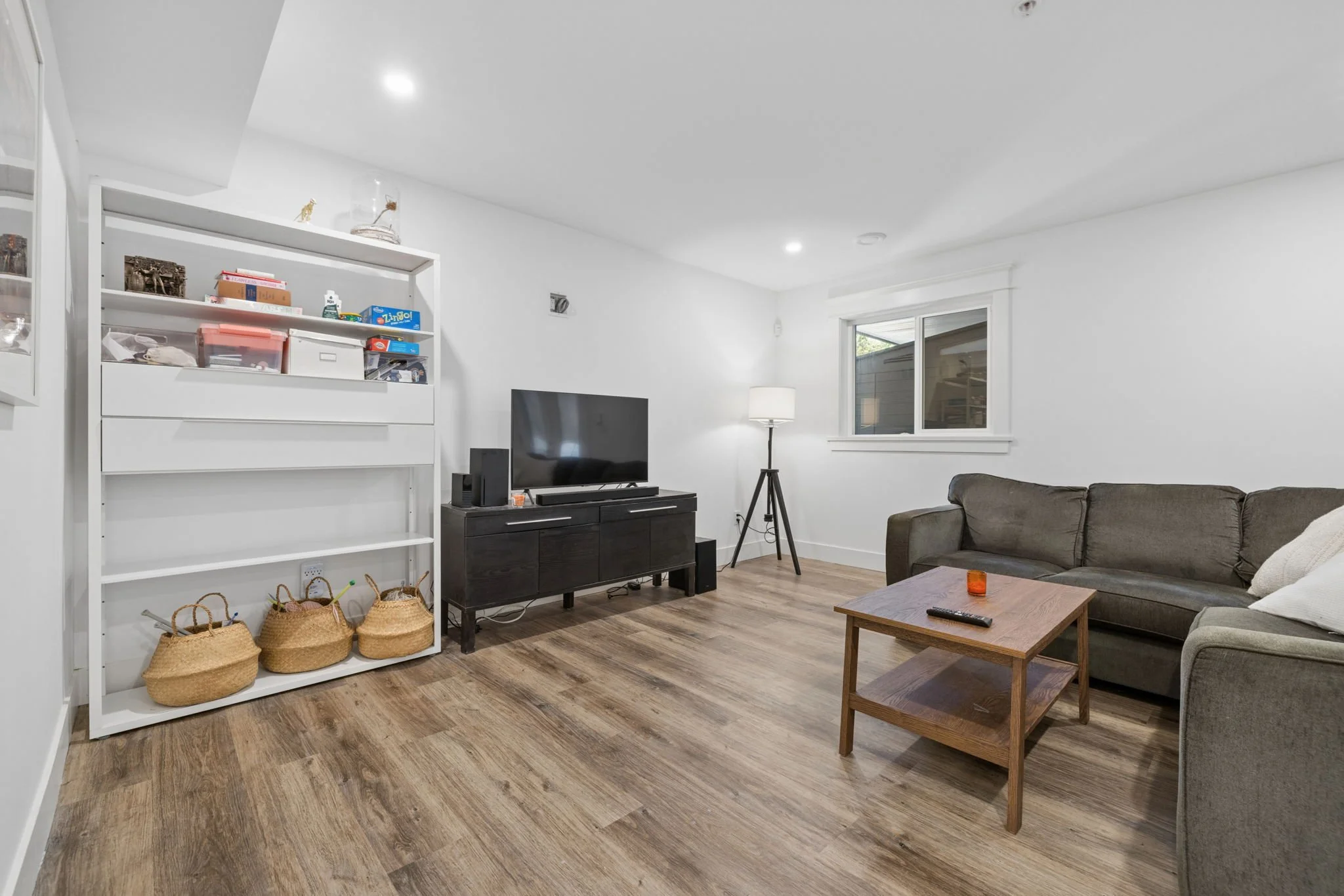 41-web-or-mls-24371104Ave_041.jpg