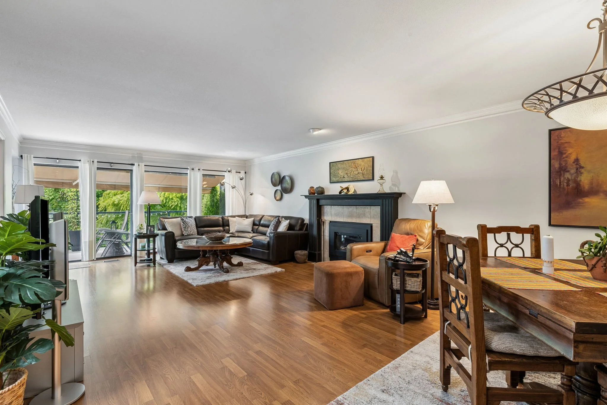 22-web-or-mls-3491 St George Ave_022.jpg