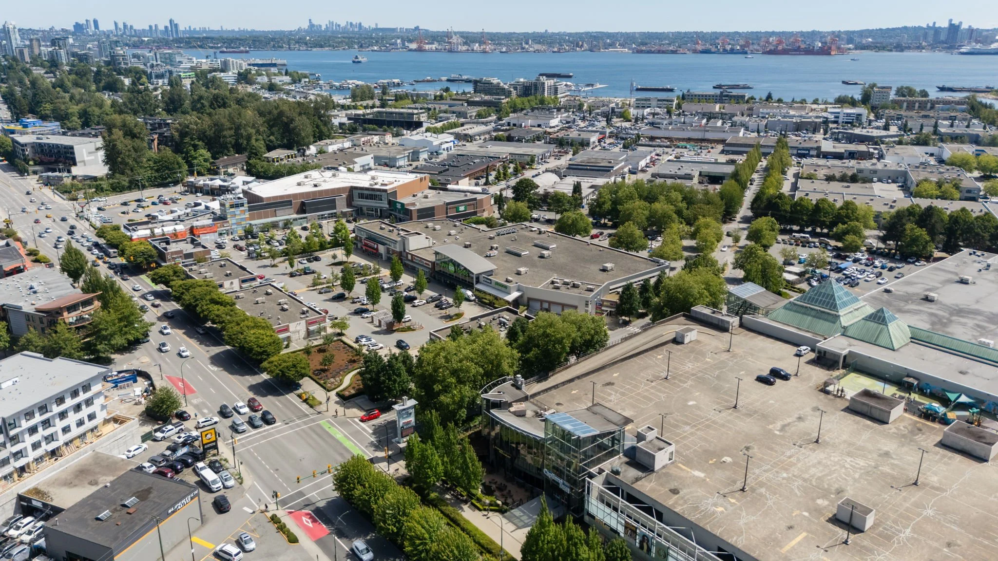 36-web-or-mls-204-1621 Hamilton Ave_036.jpg
