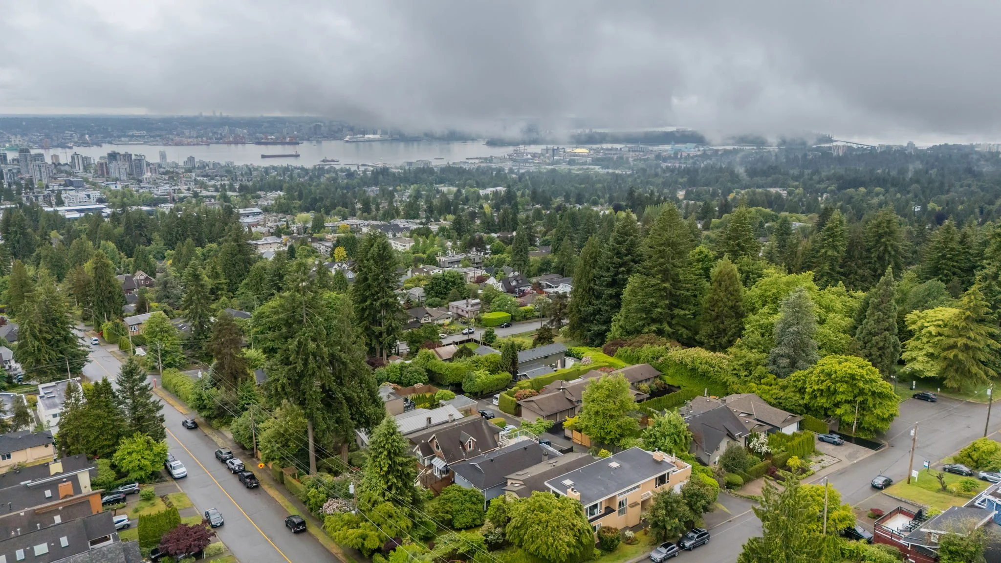 54-web-or-mls-3491 St George Ave_054.jpg