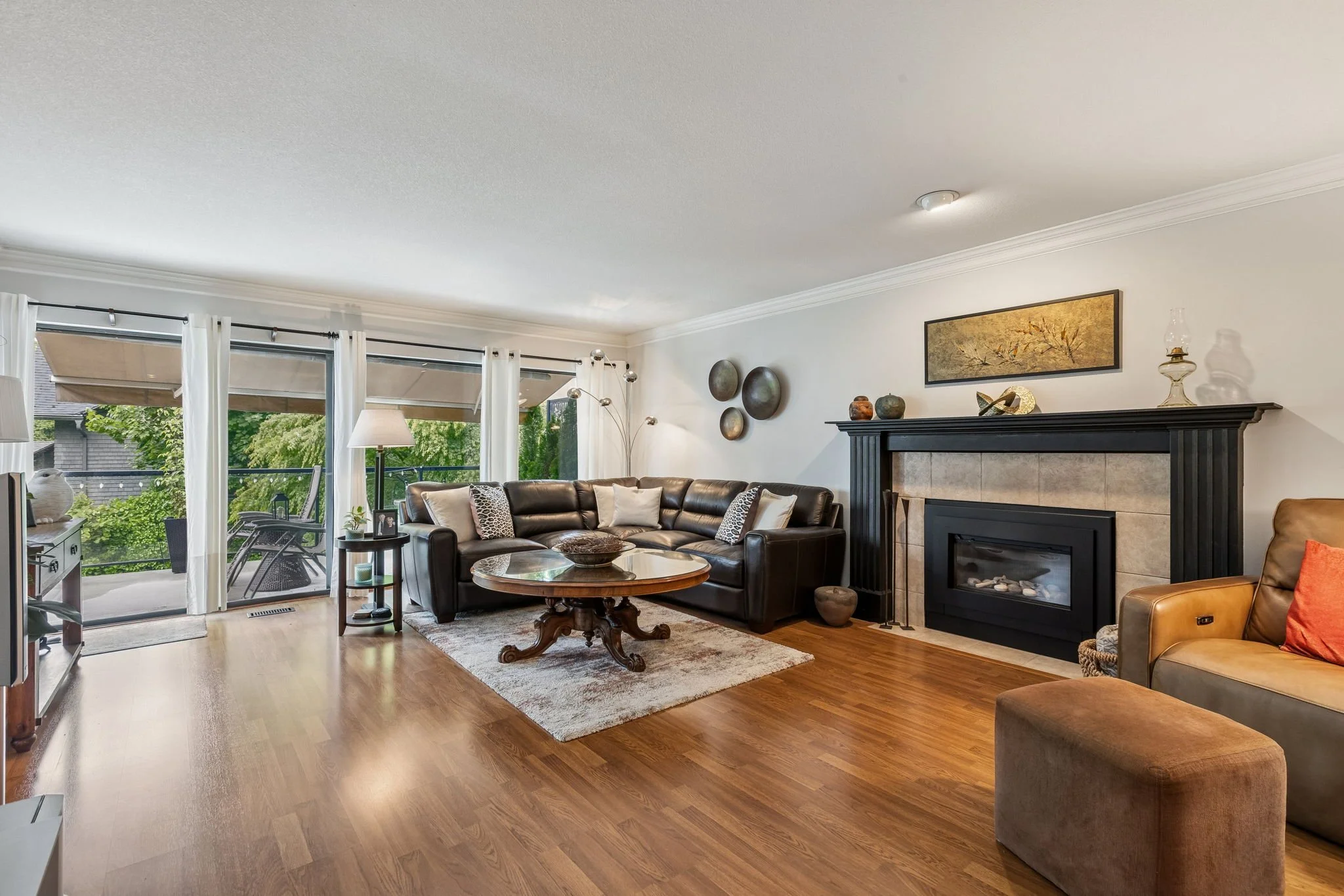 14-web-or-mls-3491 St George Ave_014.jpg