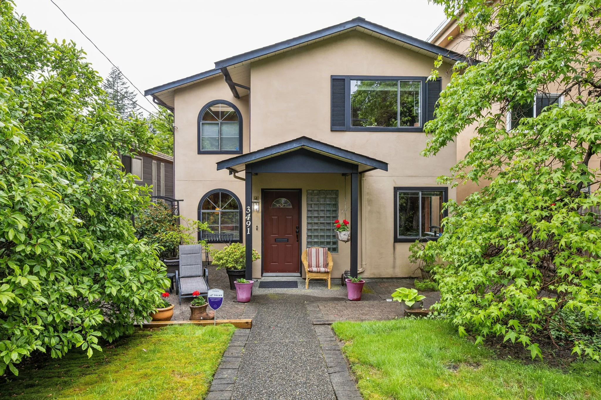 2-web-or-mls-3491 St George Ave_002.jpg