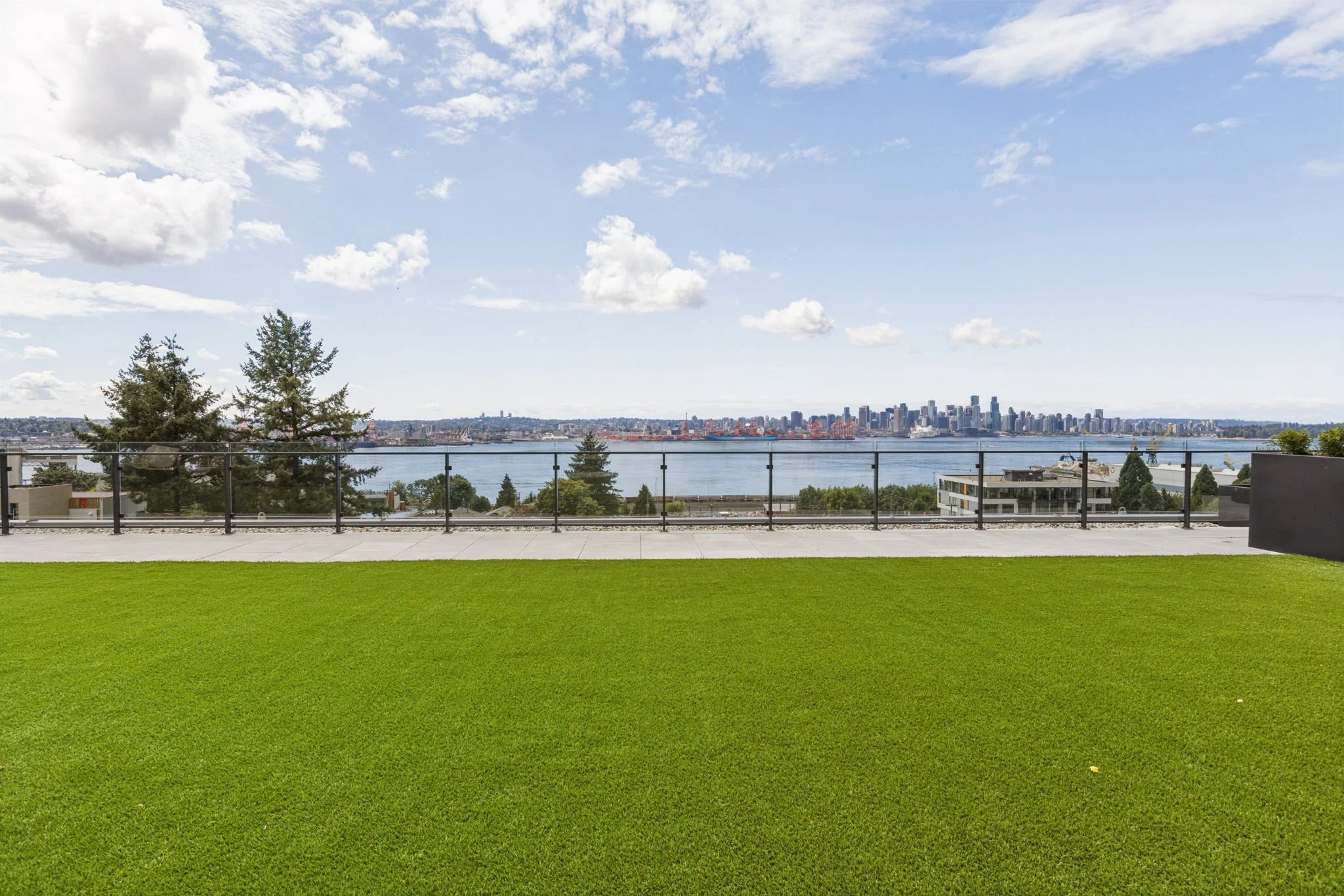 56-web-or-mls-563-422 E 3rd St_057.jpg