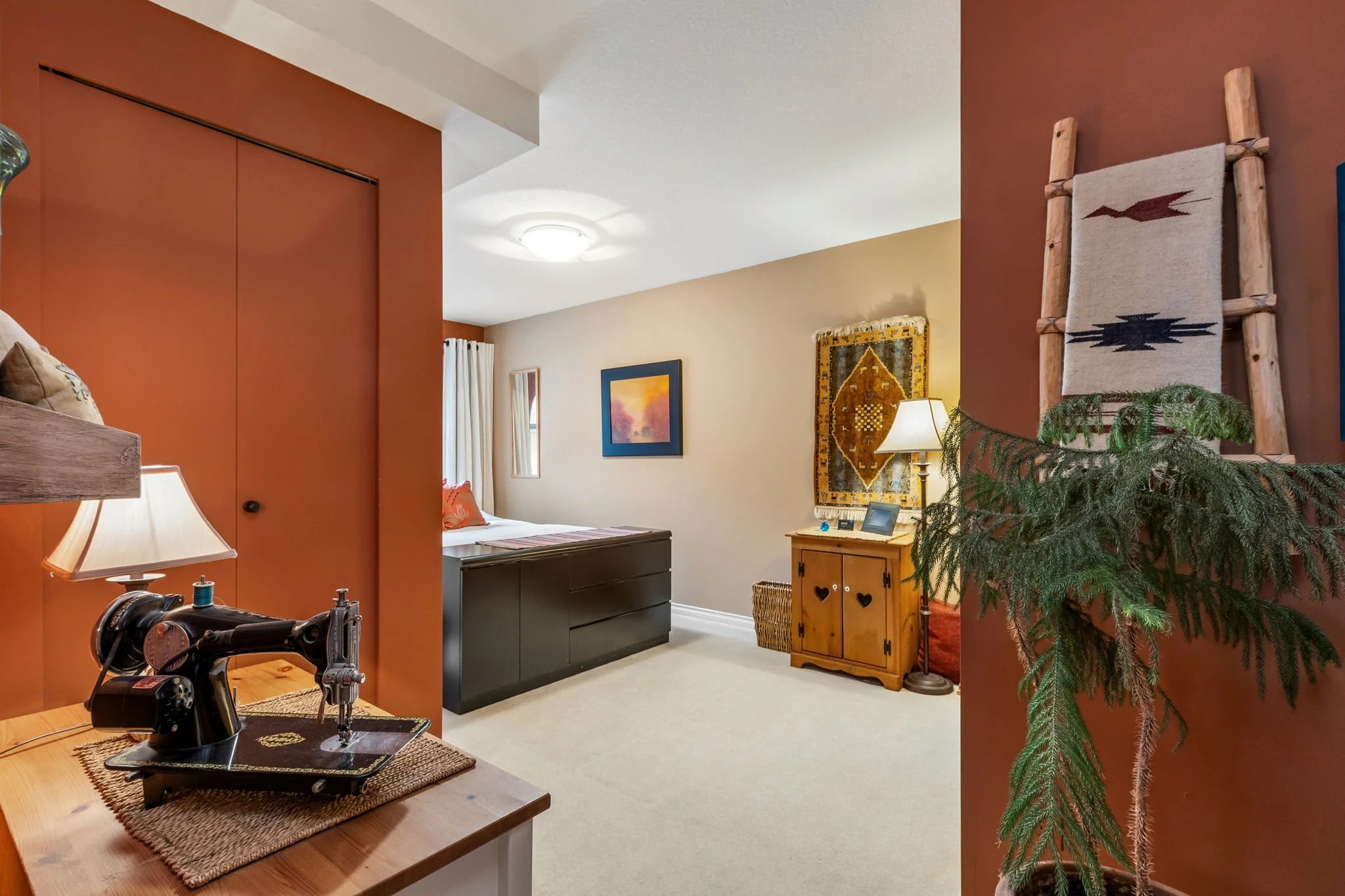 43-web-or-mls-3491 St George Ave_043.jpg