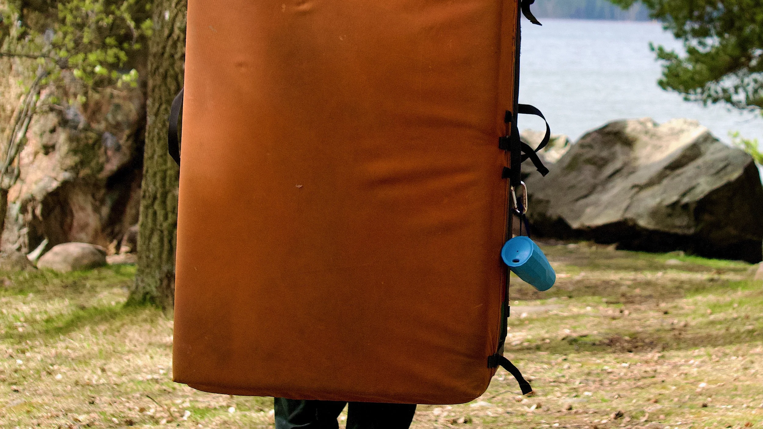 Väki sininen Helsinki kiipeilyalusta kävely 16_9.jpeg