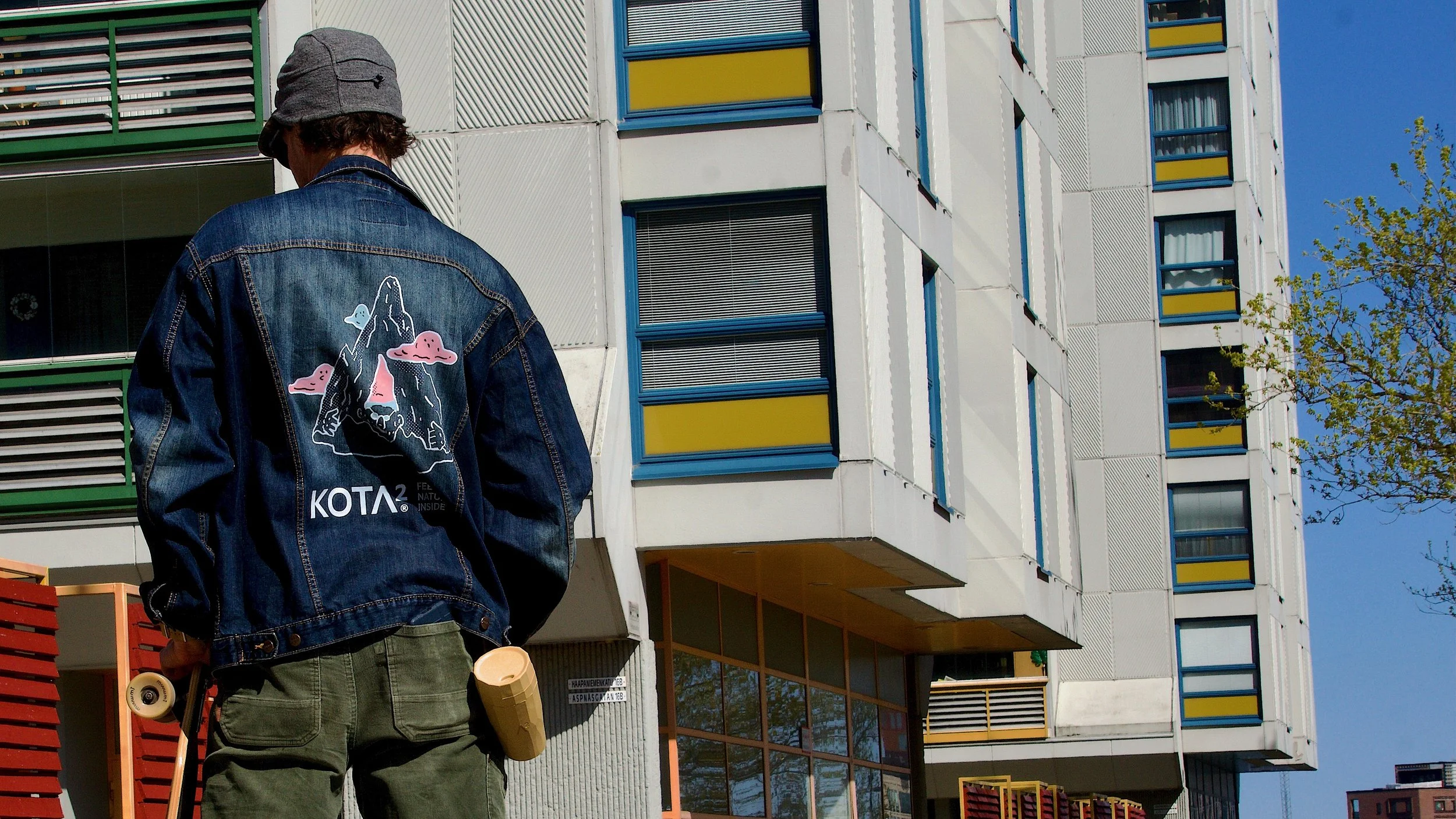 Kota2 Merihaka poseeraa 16:9.jpeg