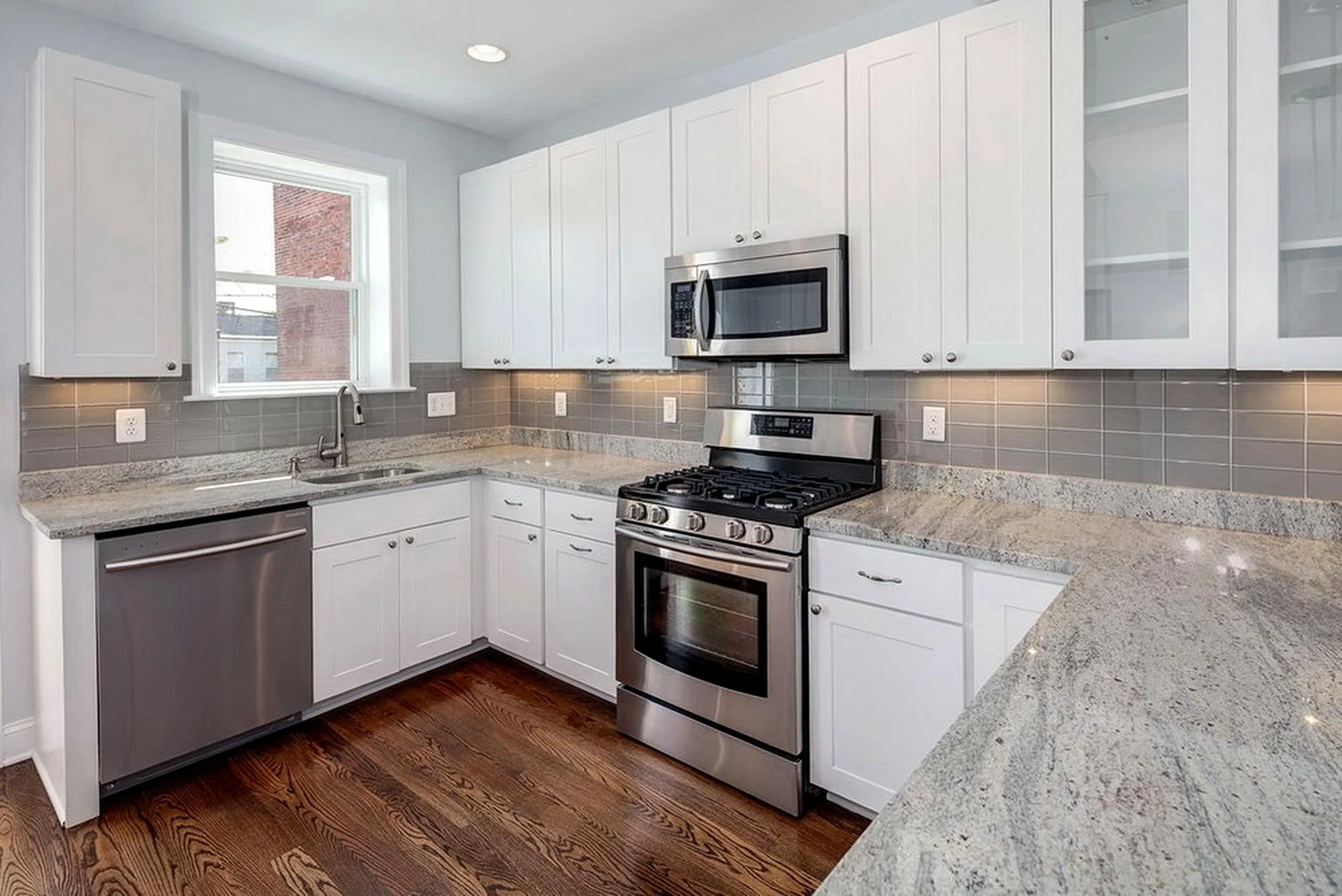 grey-glass-backsplash-tile_4x.jpg