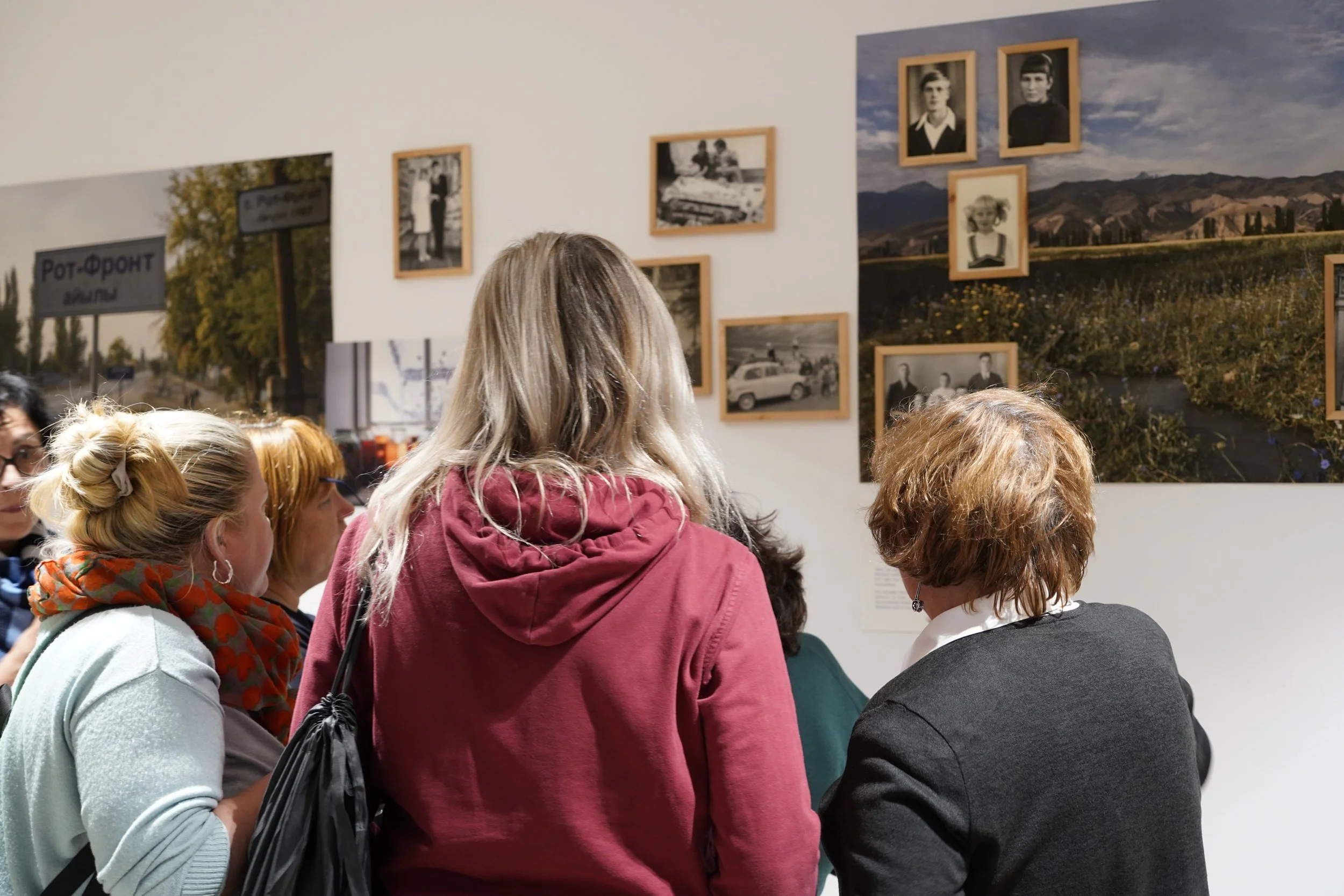“Where The Poplars Grow”Ausstellungseröffnung und Buchpräsentation mit Irina Unruh