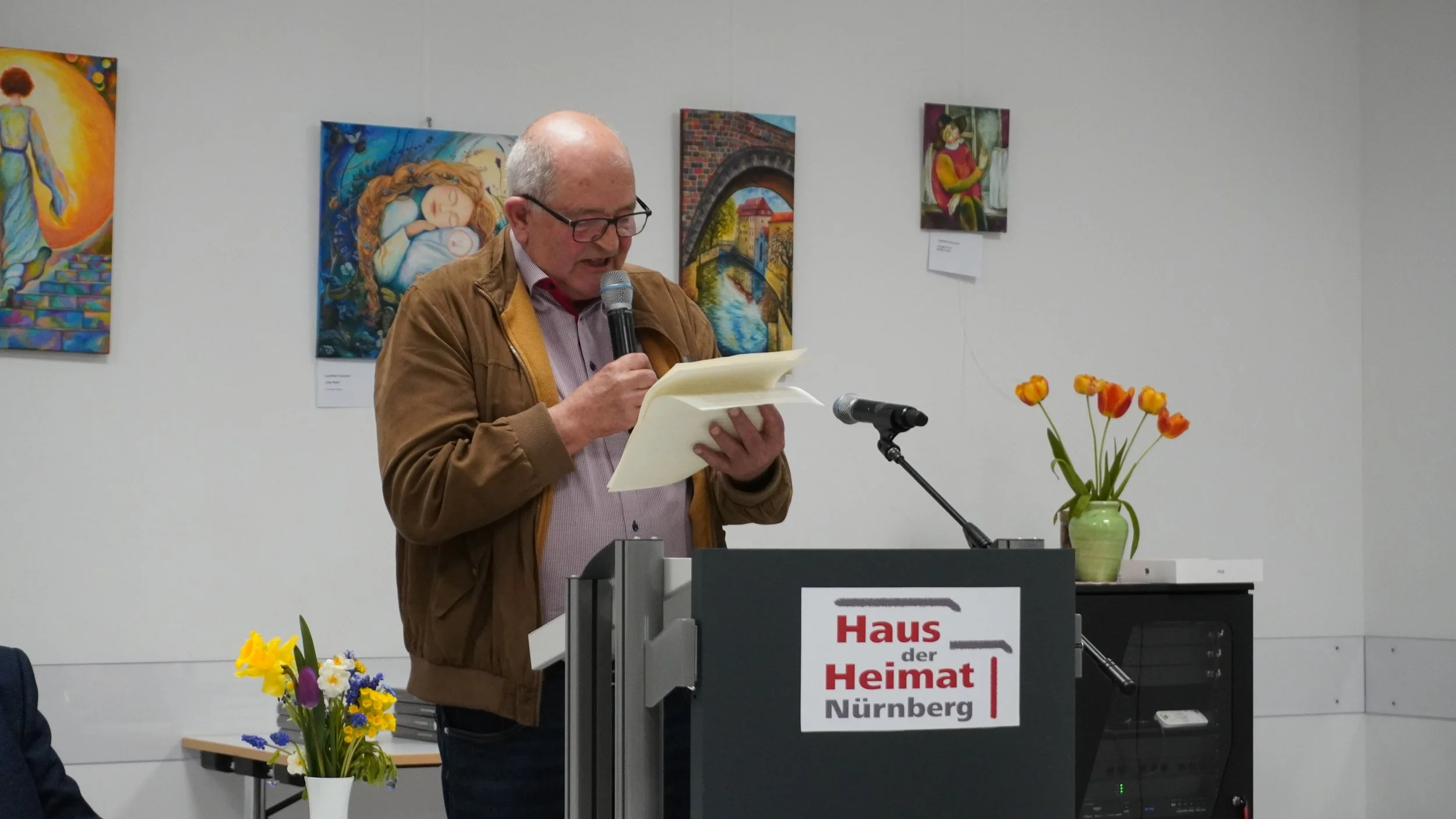26.04.16 Lesung Wolfgang Martin Roth (15).JPG
