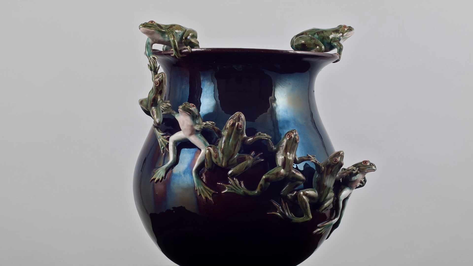 ceramic-in-motion_s1e13.00_00_16_23.Still.png