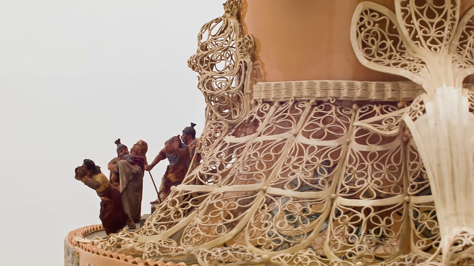 ceramic-in-motion_s2e4.00_00_34_02.Still.png