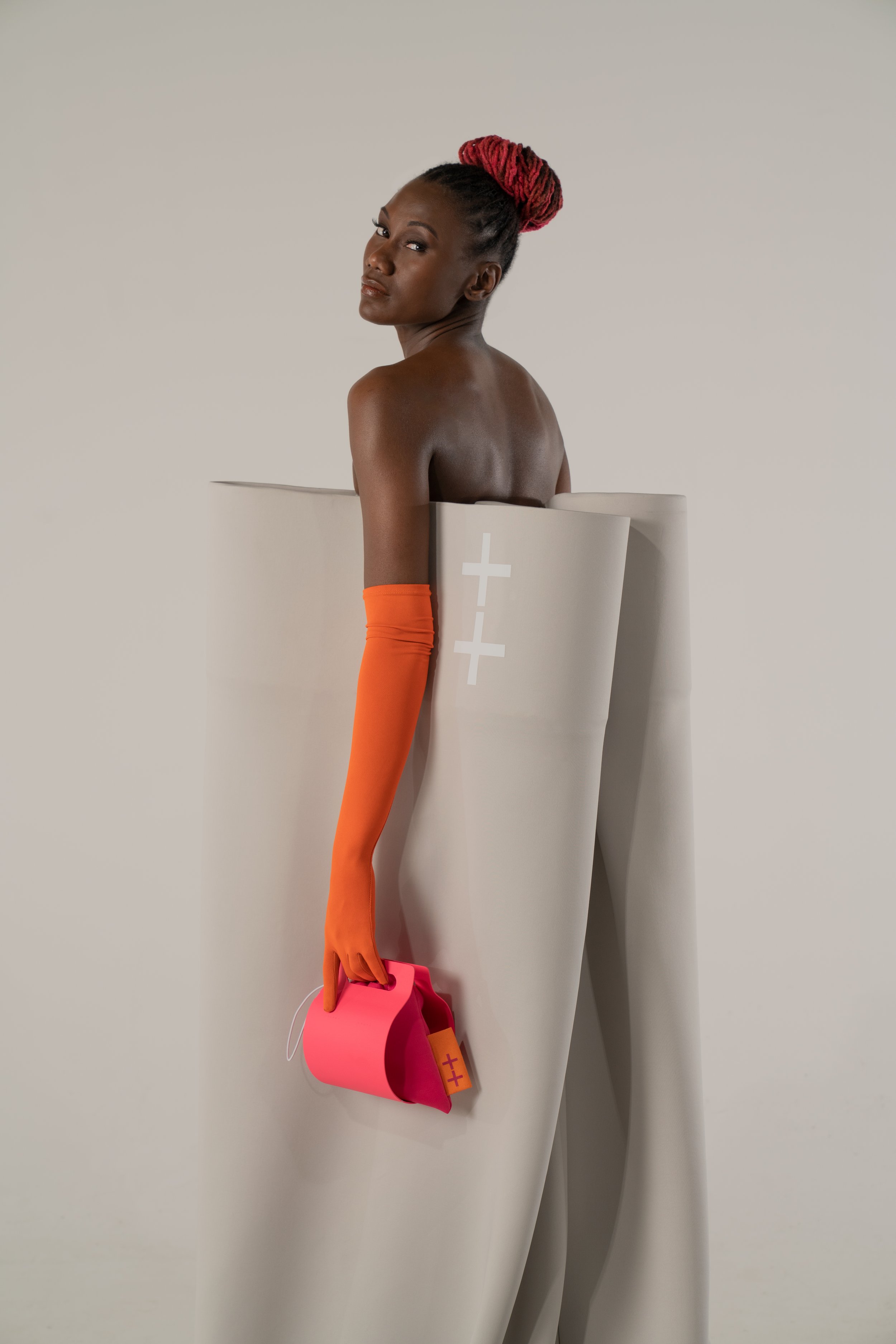 LX6 THE TAG DRESS