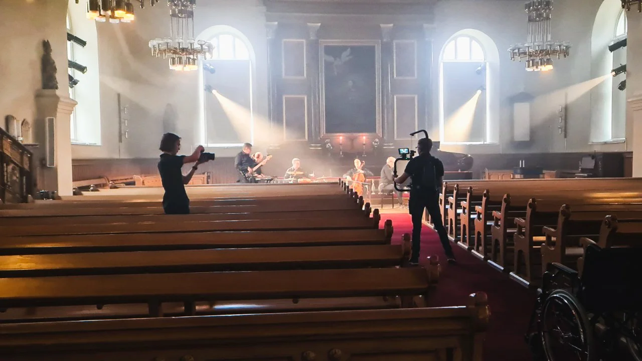 Kangasalan kirkko, Media Aaron kuvaukset, Staff-kuoro, musiikkivideo