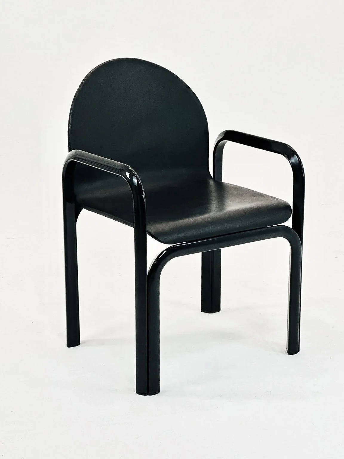Gae Aulenti Stühle_Orsay_Knoll#56.jpg