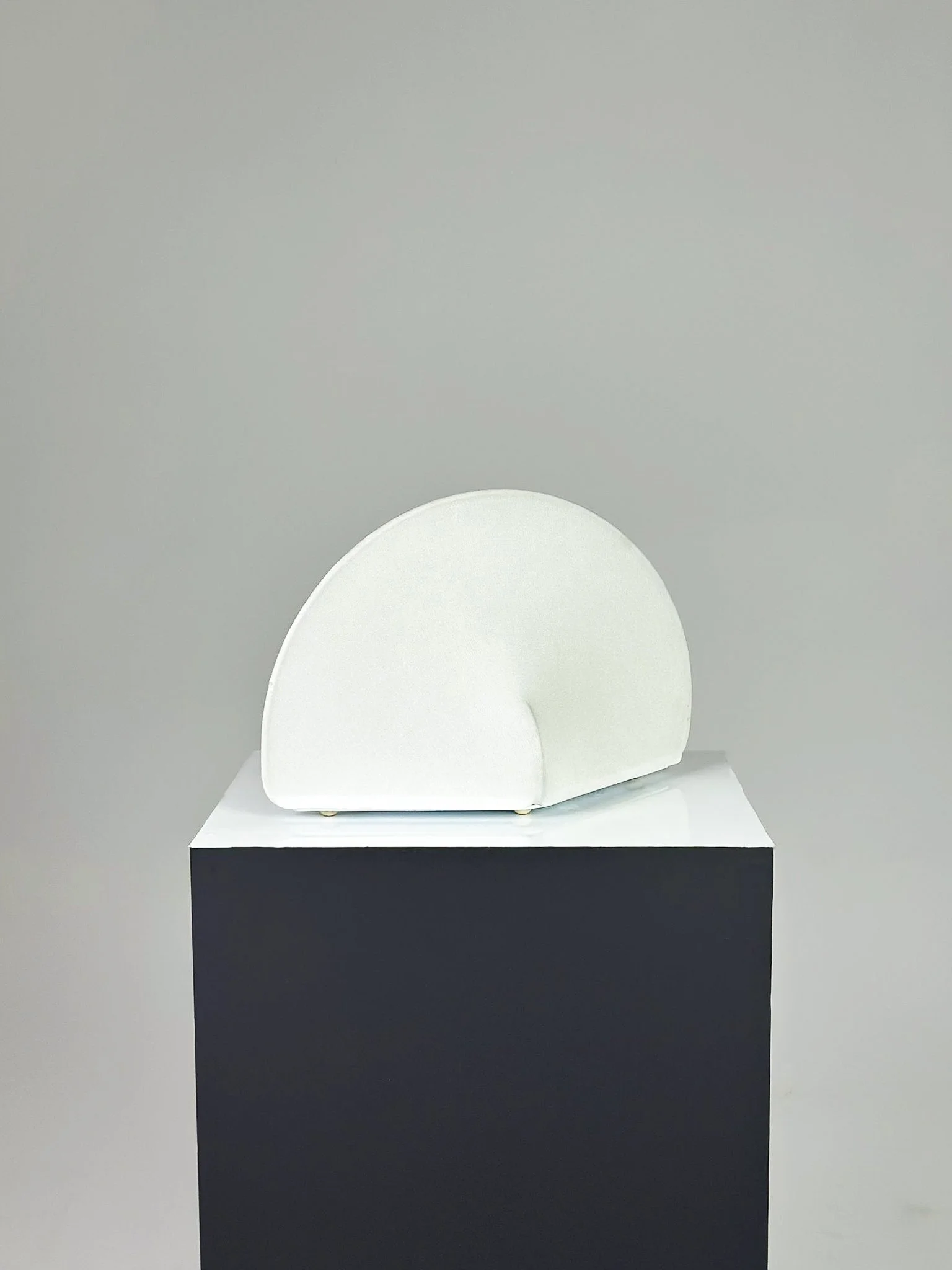 Kazuhide Takahama_Kaori_Sirrah_2.jpg