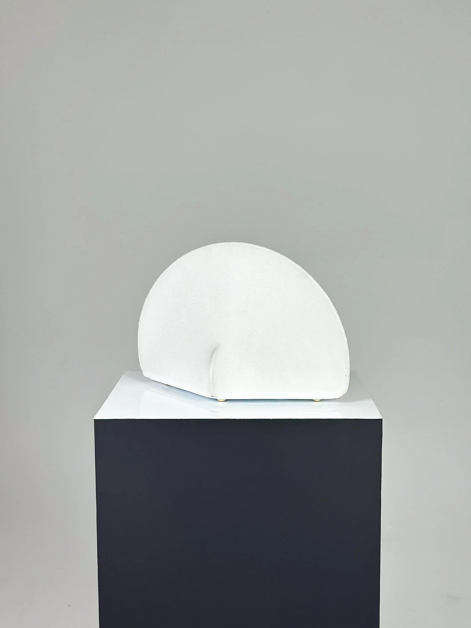 Kazuhide Takahama_Kaori_Sirrah_3.jpg