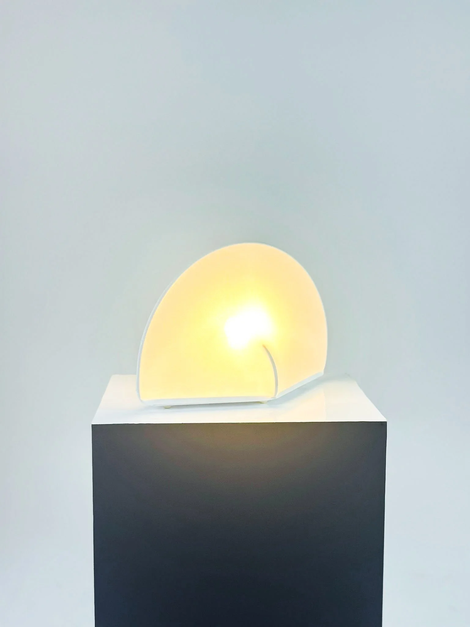 Kazuhide Takahama_Kaori_Sirrah_1.jpg