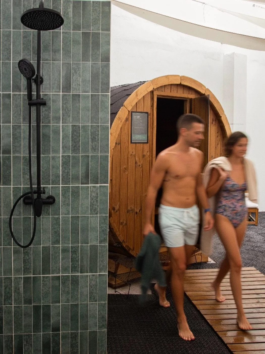 Este a&ntilde;o, encuentra tu mejor versi&oacute;n.

La clave est&aacute; en rituales reguladores como el contraste fr&iacute;o-calor, que reducen la inflamaci&oacute;n, bajan el cortisol y disparan las endorfinas para una energ&iacute;a sostenida, c