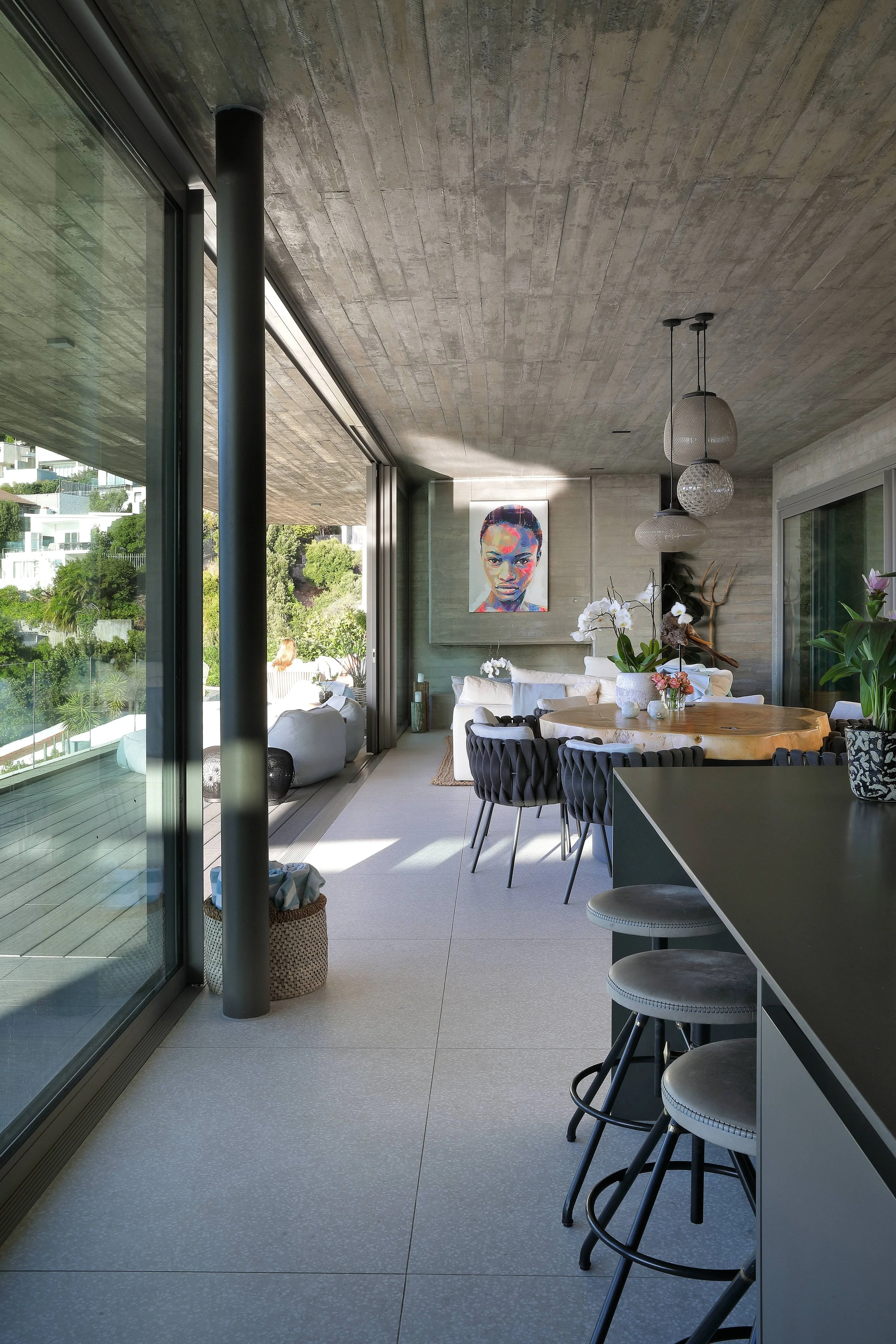 Modernes Ferienhaus Kapstadt, natürliche Materialien und organische Formen, Anja Lehne fine interiors