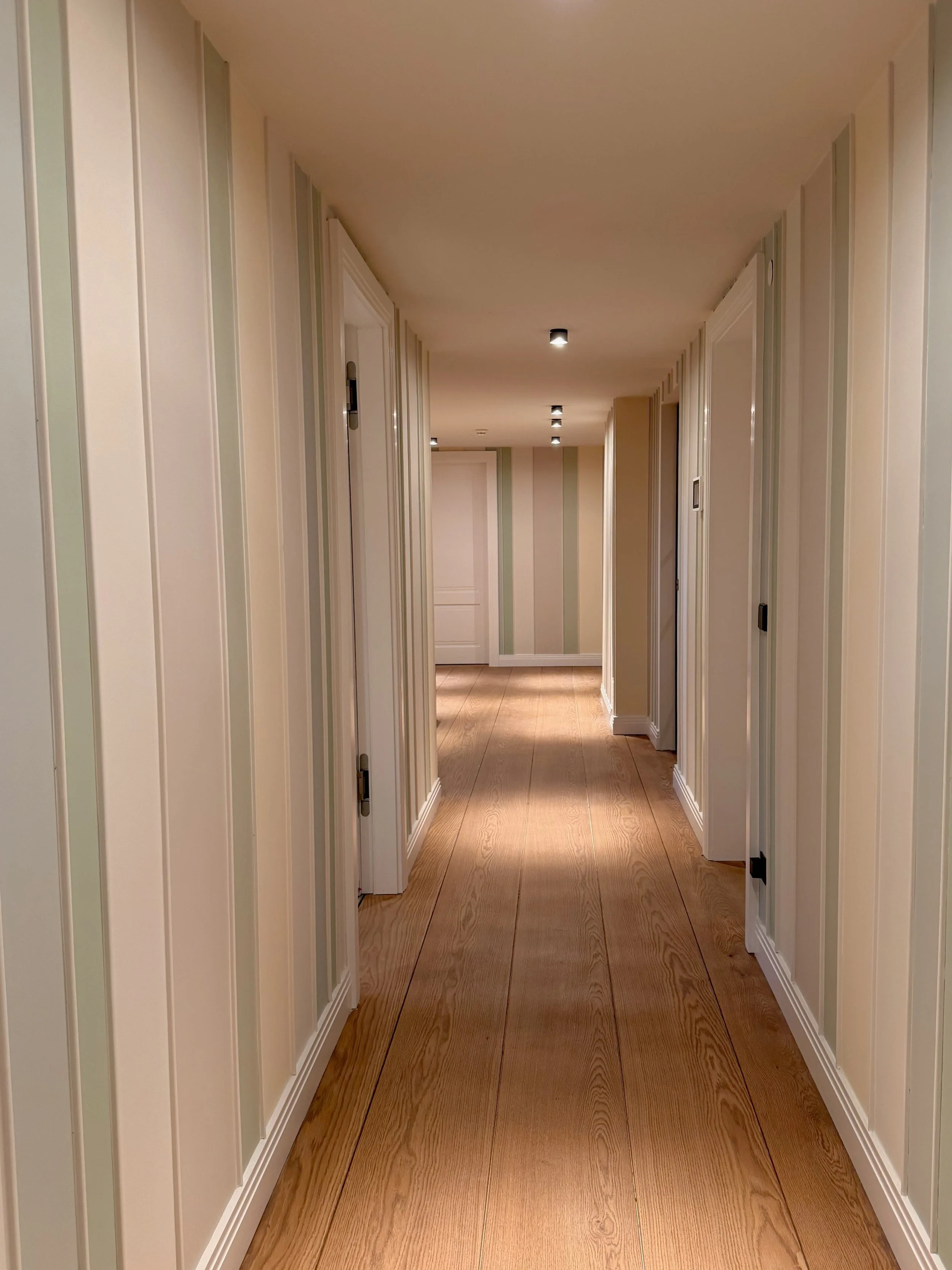 Flur Keller - 1_compressed.jpeg