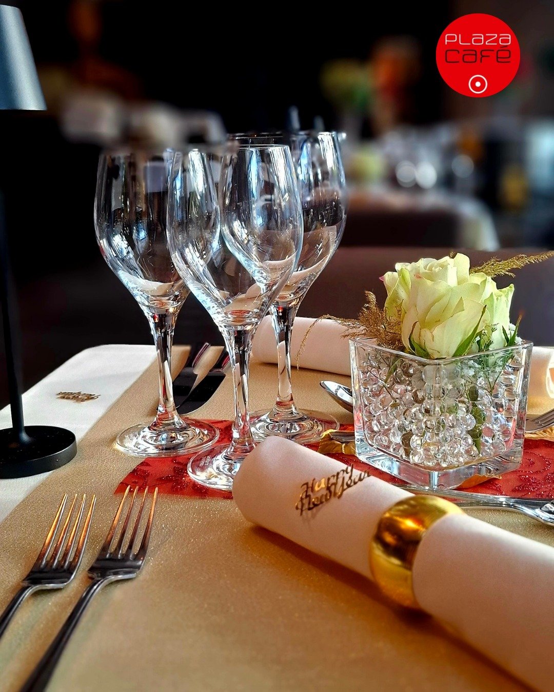 ✨ Gelukkig Nieuwjaar van PlazaCaf&eacute;! ✨
2025 was een jaar vol smaakvolle gerechten en gezellige tijden in het hart van Brugge. Bedankt aan iedereen die bij ons kwam genieten van een lunch, een diner of een drankje op ons terras 🥂