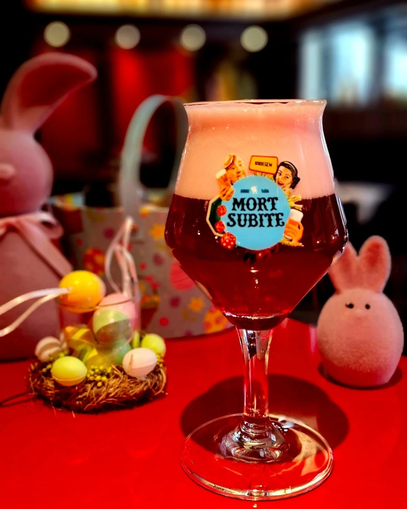 We verwelkomen twee nieuwe bieren van 't vat in PlazaCaf&eacute; 🍺

✨ Cristal &ndash; fris en licht bitter, mooi in balans en perfect voor wie een klassiek, verfrissend bier zoekt.

✨ Mort Subite Kriek Lambic &ndash; Een fruitige kriek met een zacht