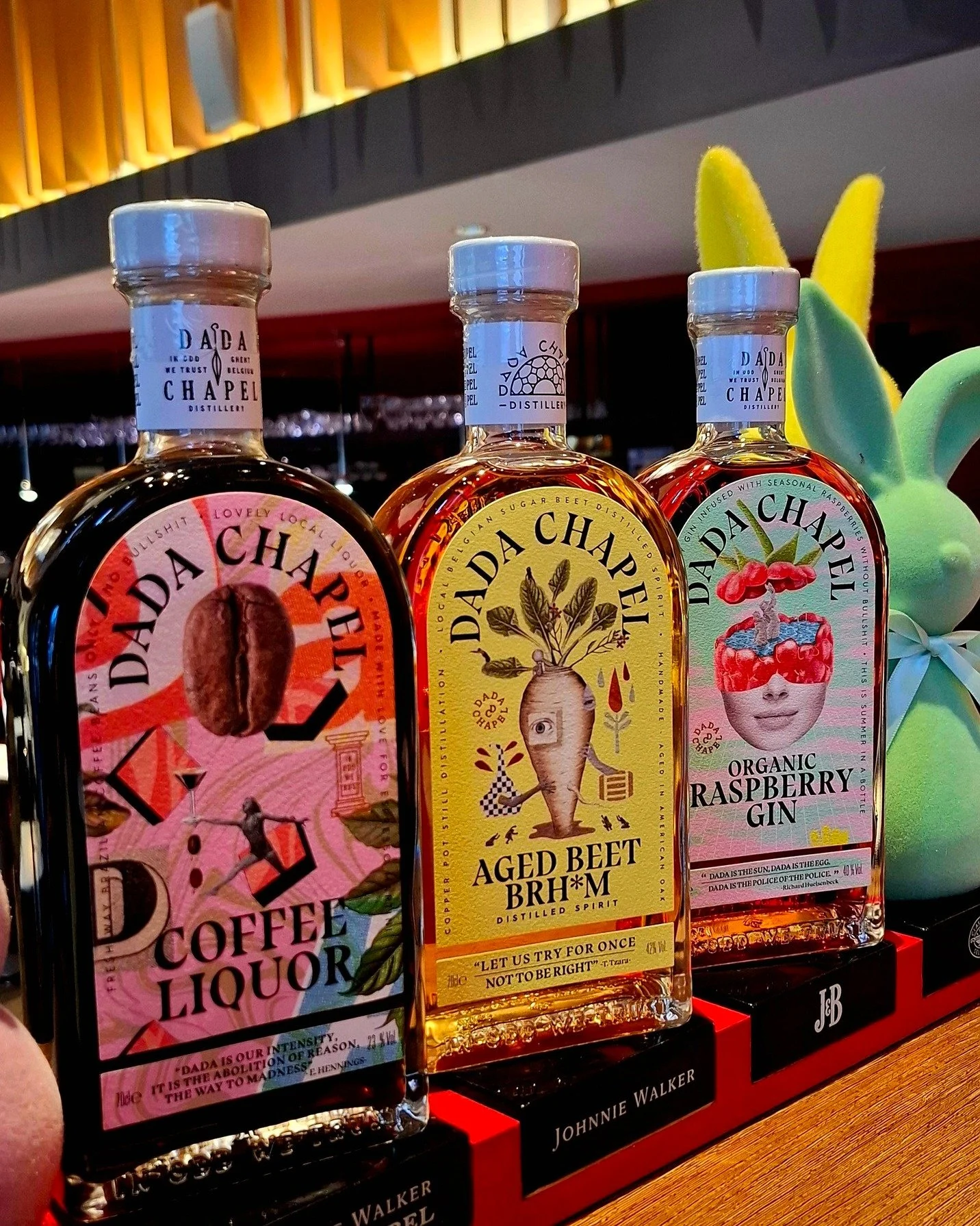 Nieuw in ons assortiment bij PlazaCaf&eacute; 🍸
Maak kennis met Dada Chapel &mdash; een Belgische stokerij uit Gent met karakter.
Puur Belgisch vakmanschap met een verrassende twist.

Ontdek:
✨ Raspberry gin met Belgische bio frambozen
✨ Aged beet r