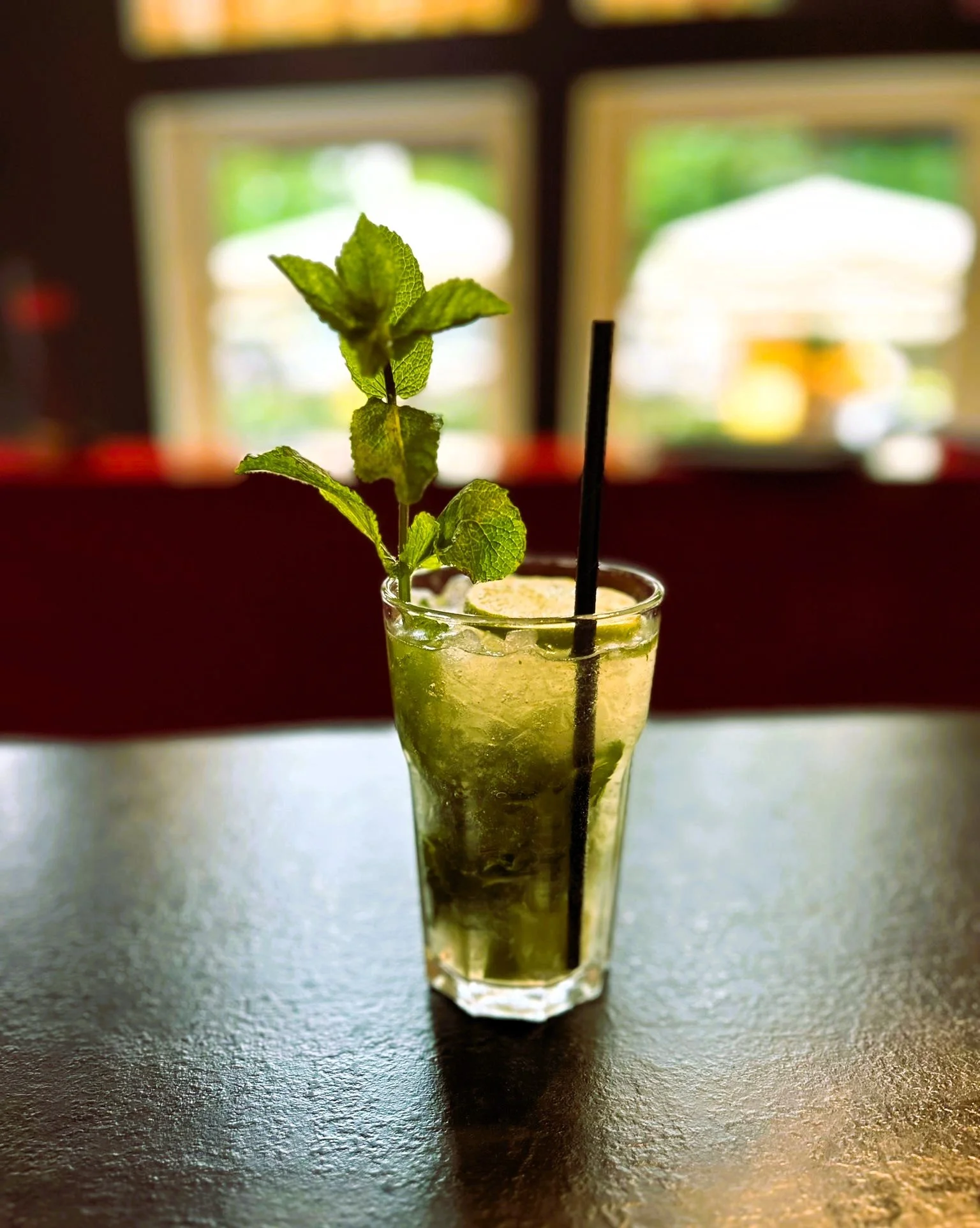 Zon in Brugge vraagt maar om &eacute;&eacute;n ding&hellip; 🍹

Bij PlazaCaf&eacute; shaken we een nieuwe selectie cocktails en mocktails &mdash; fris, verrassend en perfect voor lange, zonnige momenten.

Ga je voor een Mojito klassieker die z&rsquo;